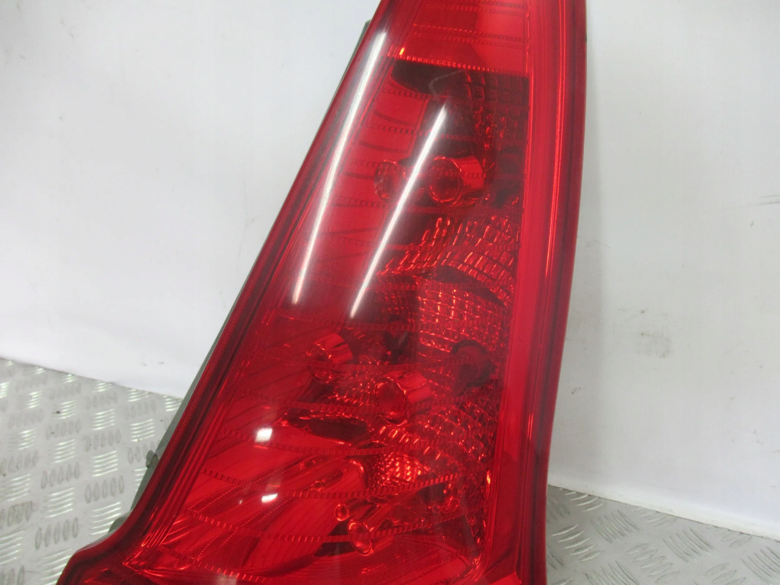 PRAVÉ ZADNÉ SVETLO HYUNDAI I30 KOMBI 07-