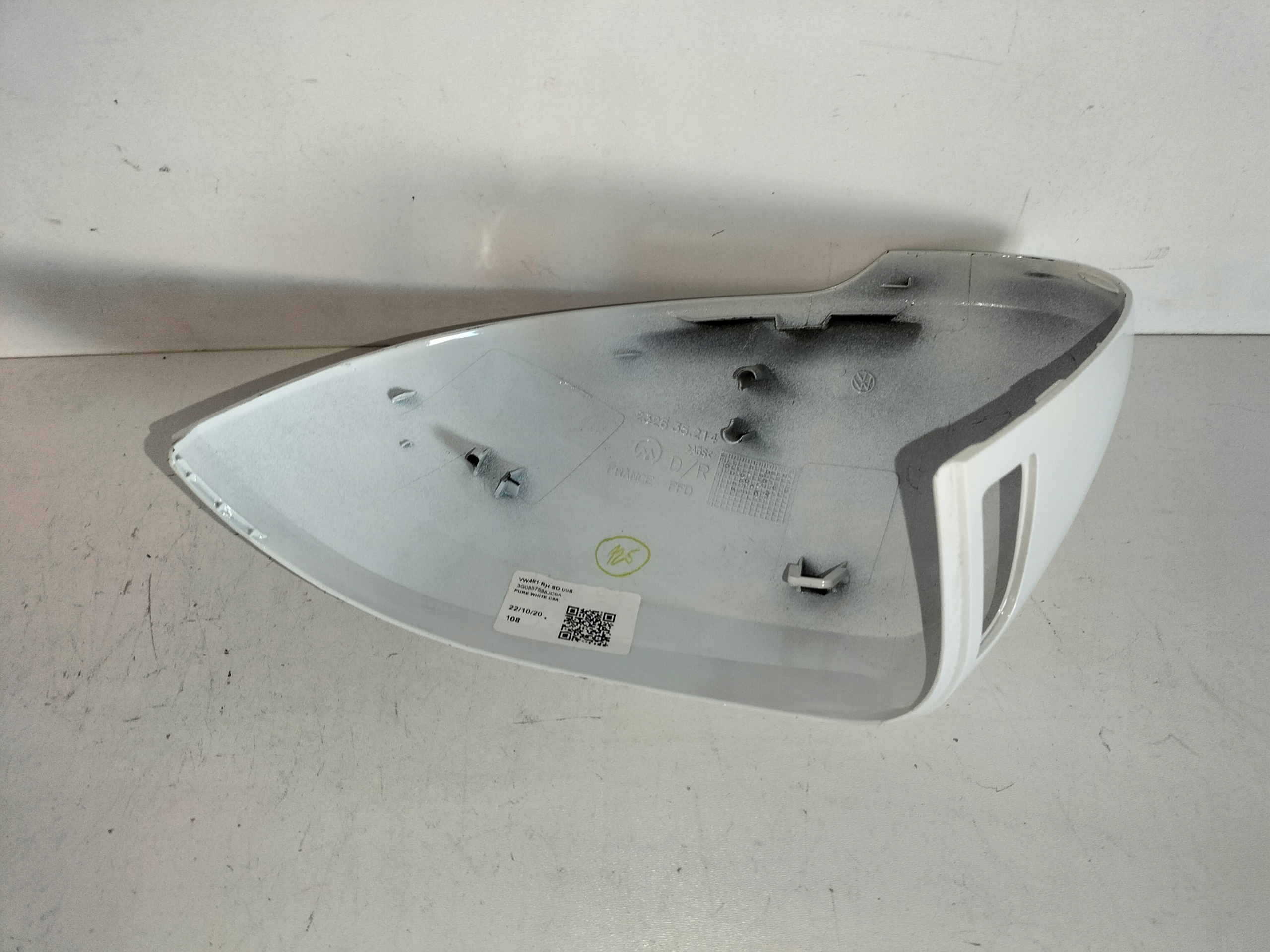 OBAL PRAVÉHO ZRKADLA VW PASSAT B8 14-