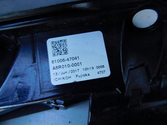 TOYOTA PRIUS IV 17- BRZDOVÉ SVETLO