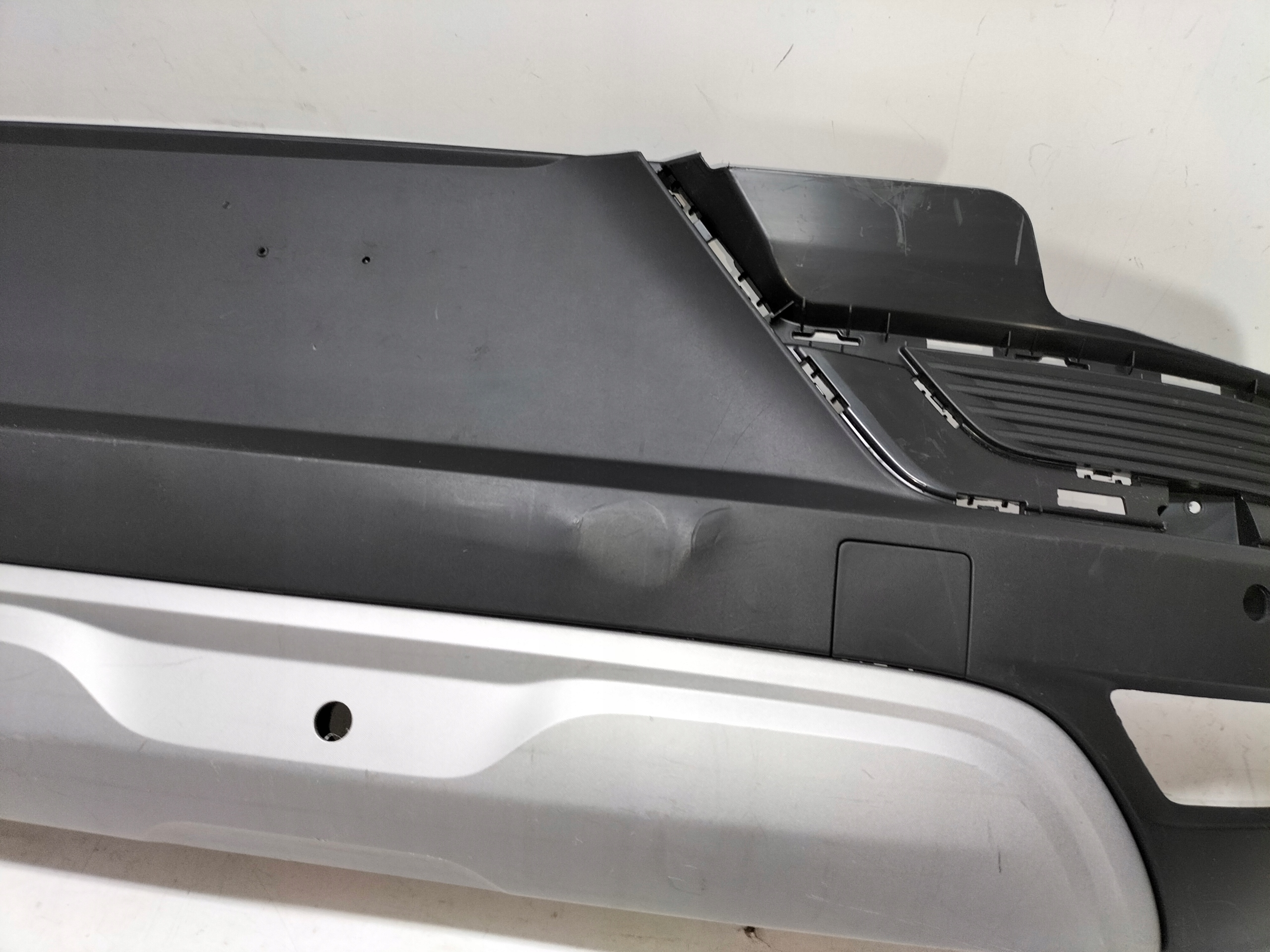 ZADNÝ NÁRAZNÍK RENAULT CAPTUR II 19-