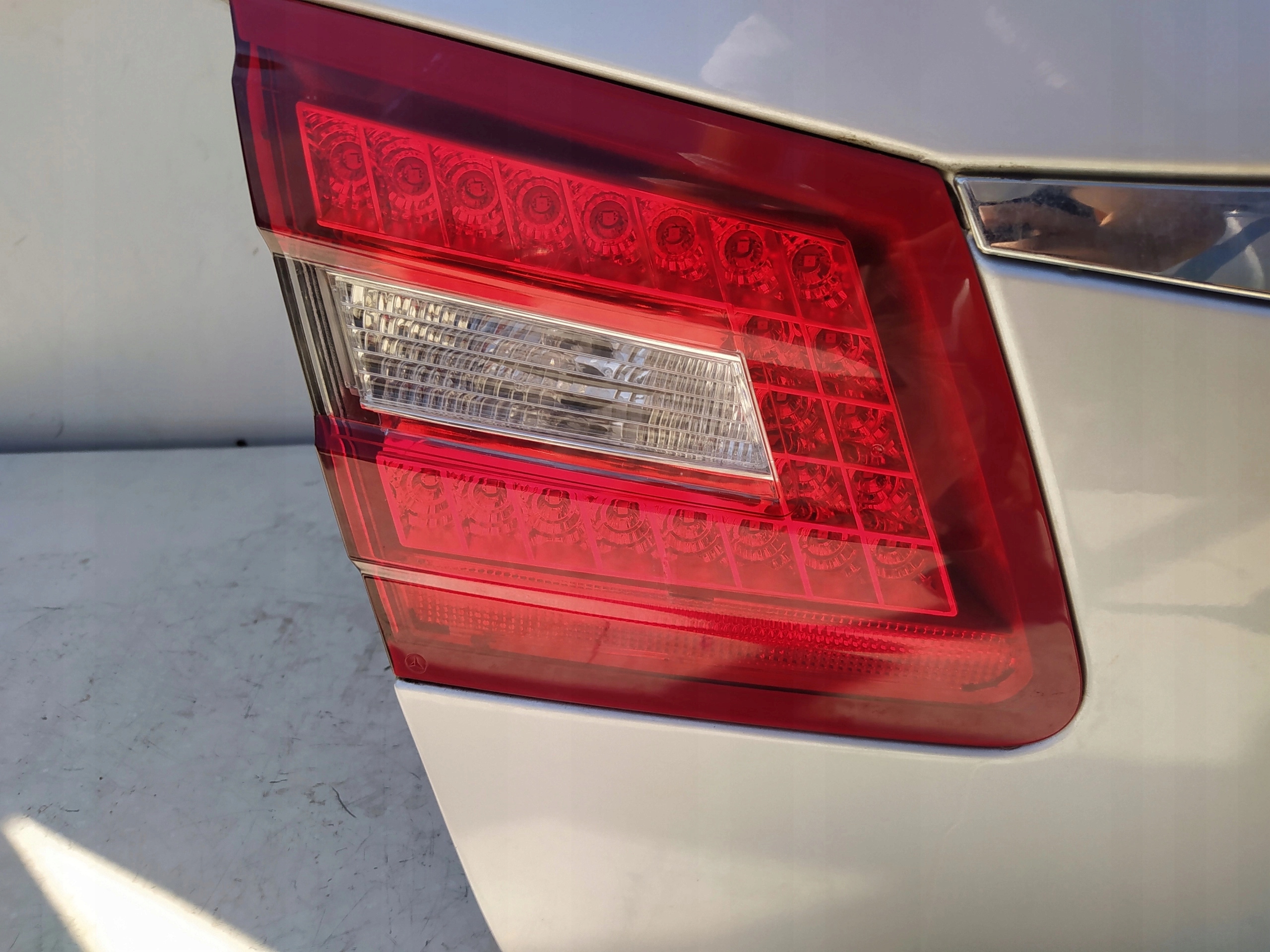 MERCEDES E W212 KOMBI ZADNÁ KAPOTA