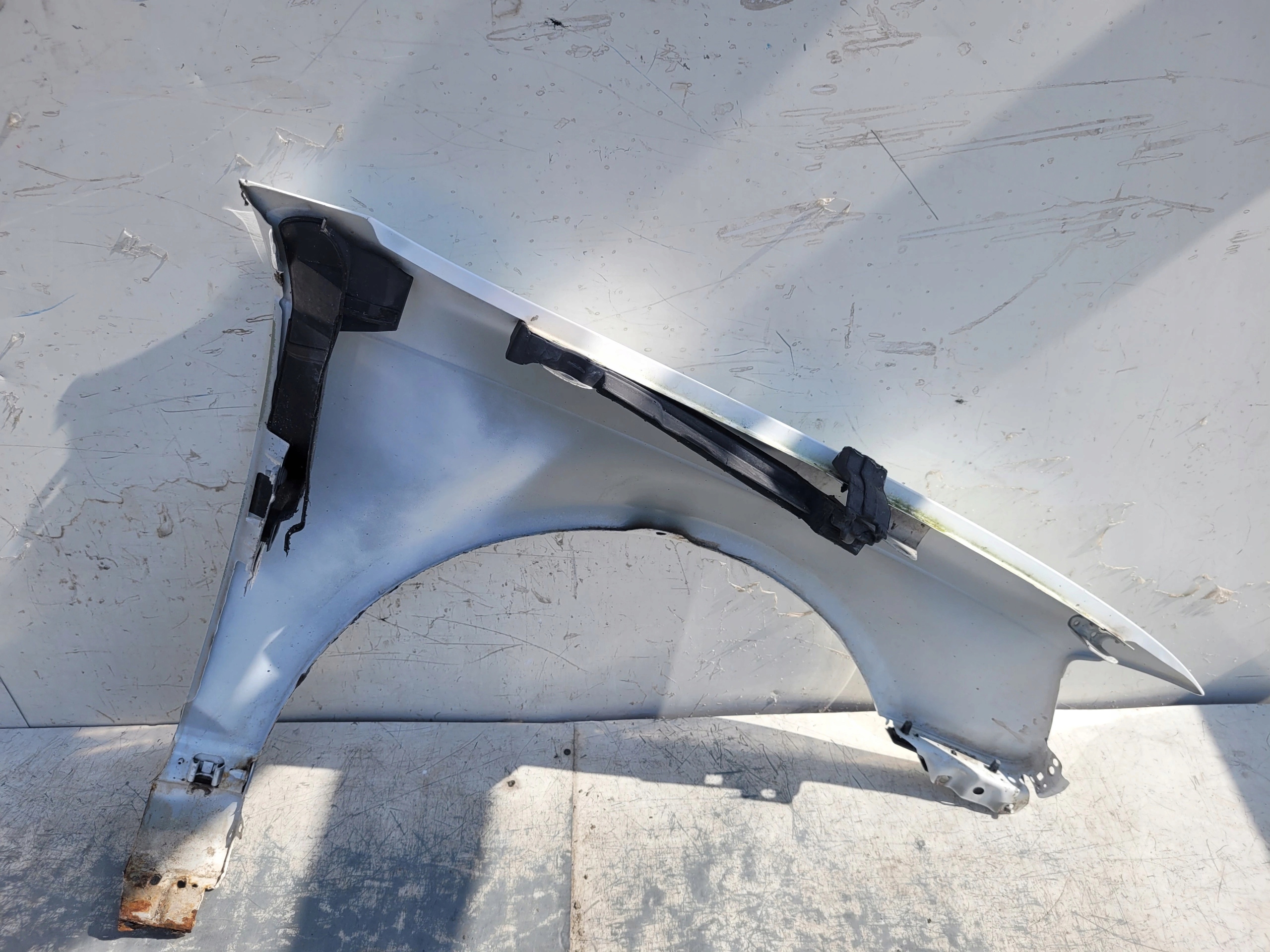 AUDI A3 8P LIFT 08-012 ĽAVÝ PREDNÝ BLATNÍK