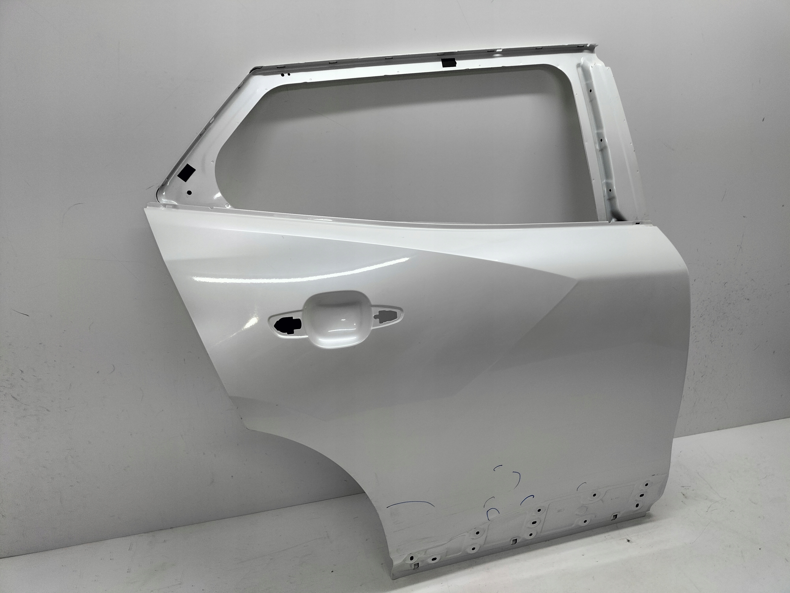 PRAVE ZADNE DVERE PEUGEOT 2008 II 19-