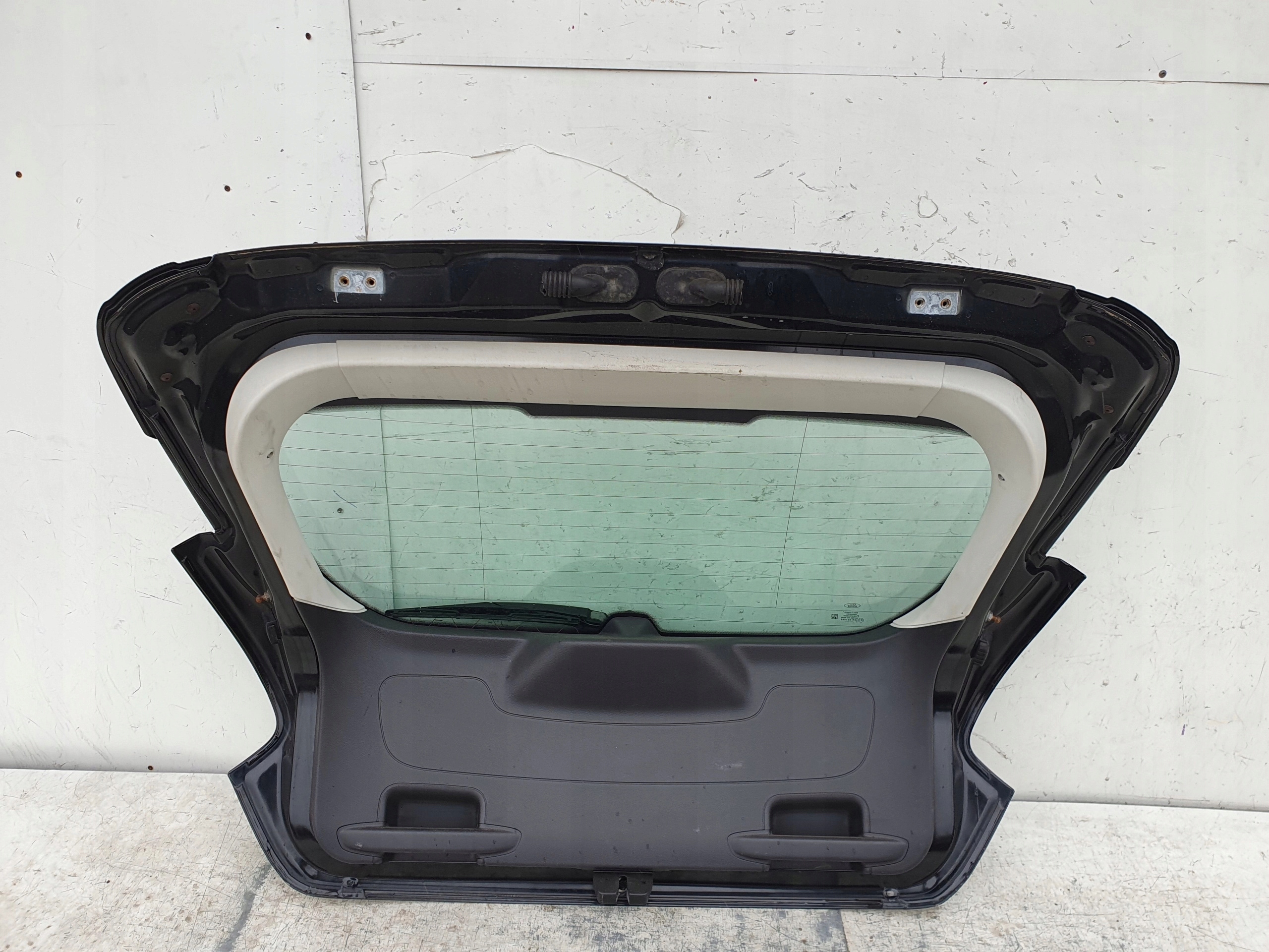 FORD FOCUS MK3 HB ZADNÁ KAPOTA