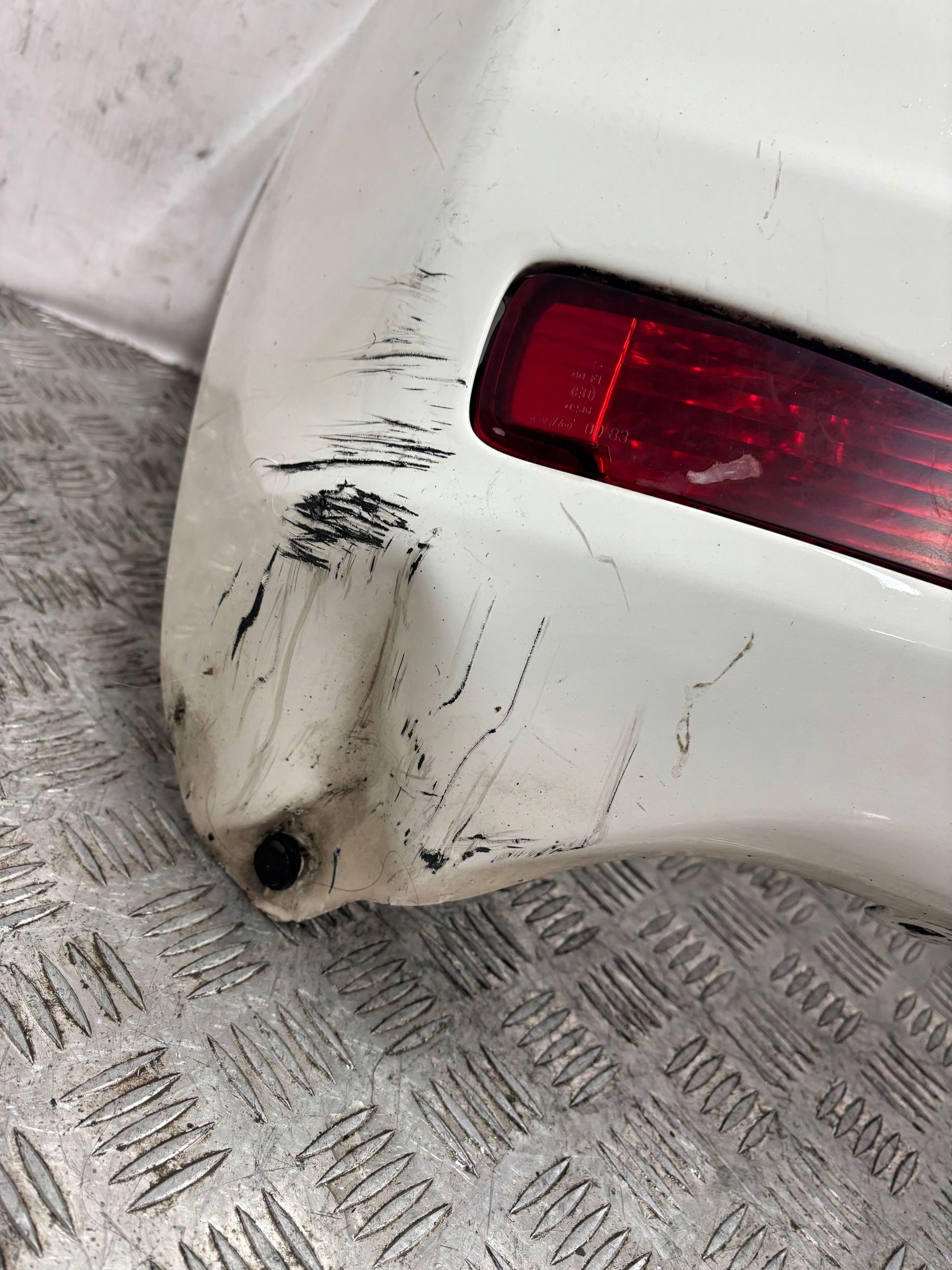 ZADNÝ NÁRAZNÍK TOYOTA YARIS III 3 11-