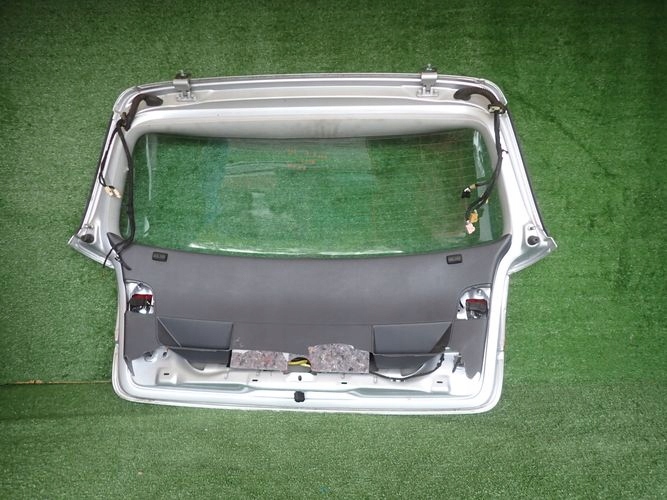 VW GOLF V HB ZADNÁ KAPOTA