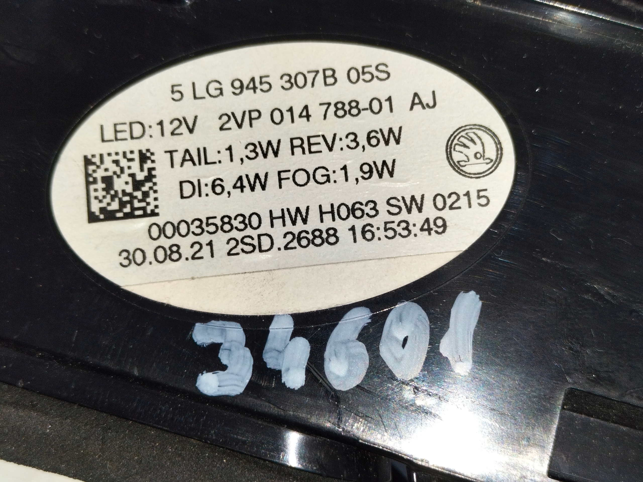 LAVE ZADNE SVETLO SKODA ENYAQ 21- LED