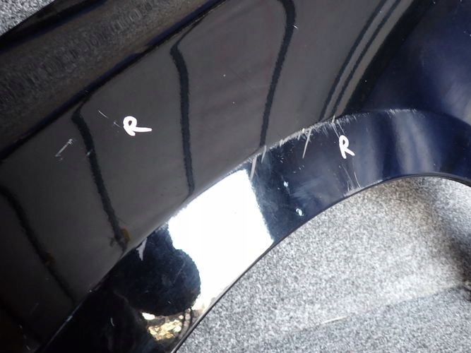 HYUNDAI I20 14- ĽAVÝ PREDNÝ BLATNÍK