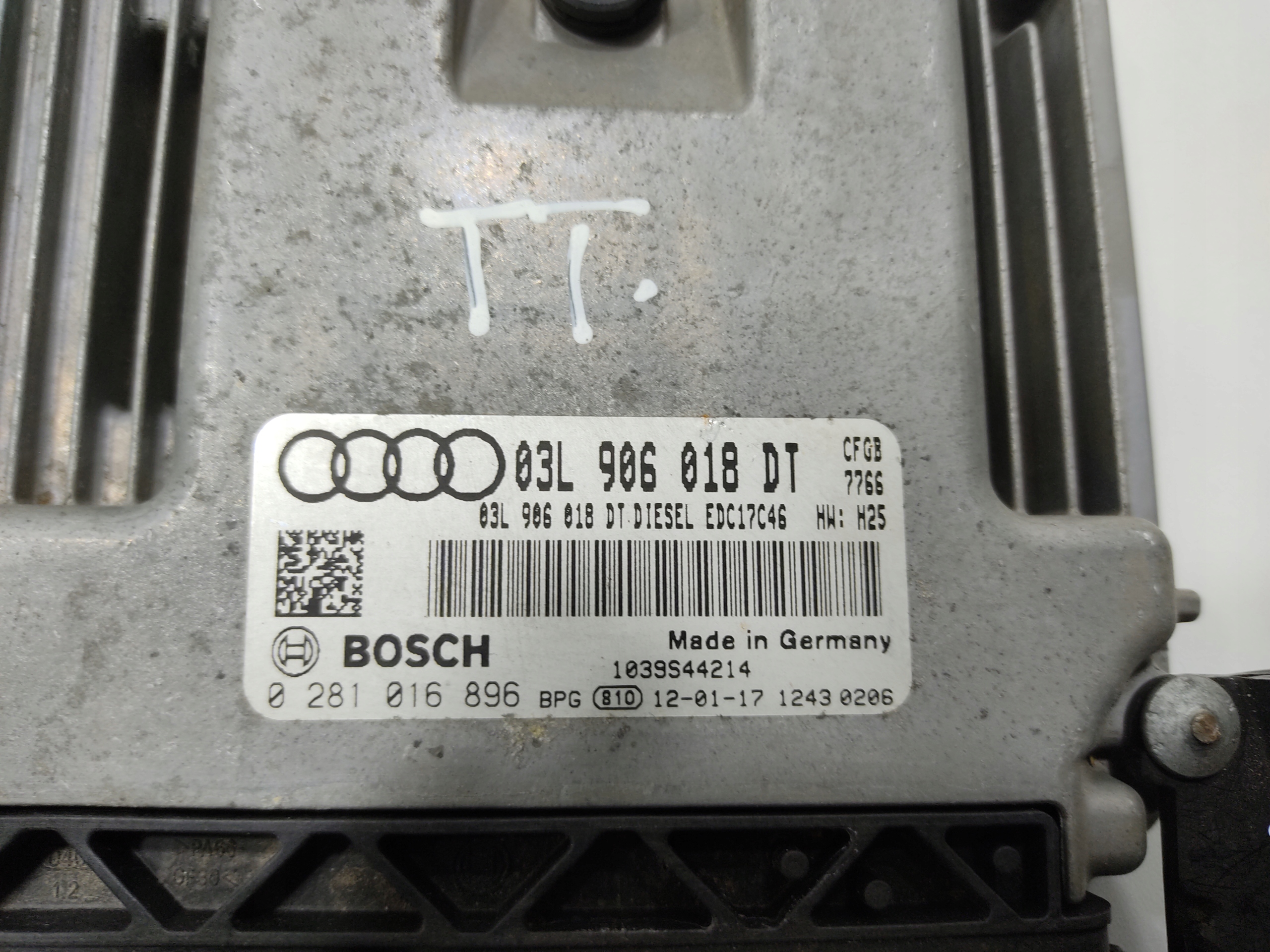 RIADIACA JEDNOTKA MOTORA AUDI TT 8J 2.0 TDI 0281016896 03L906018DT 06-14