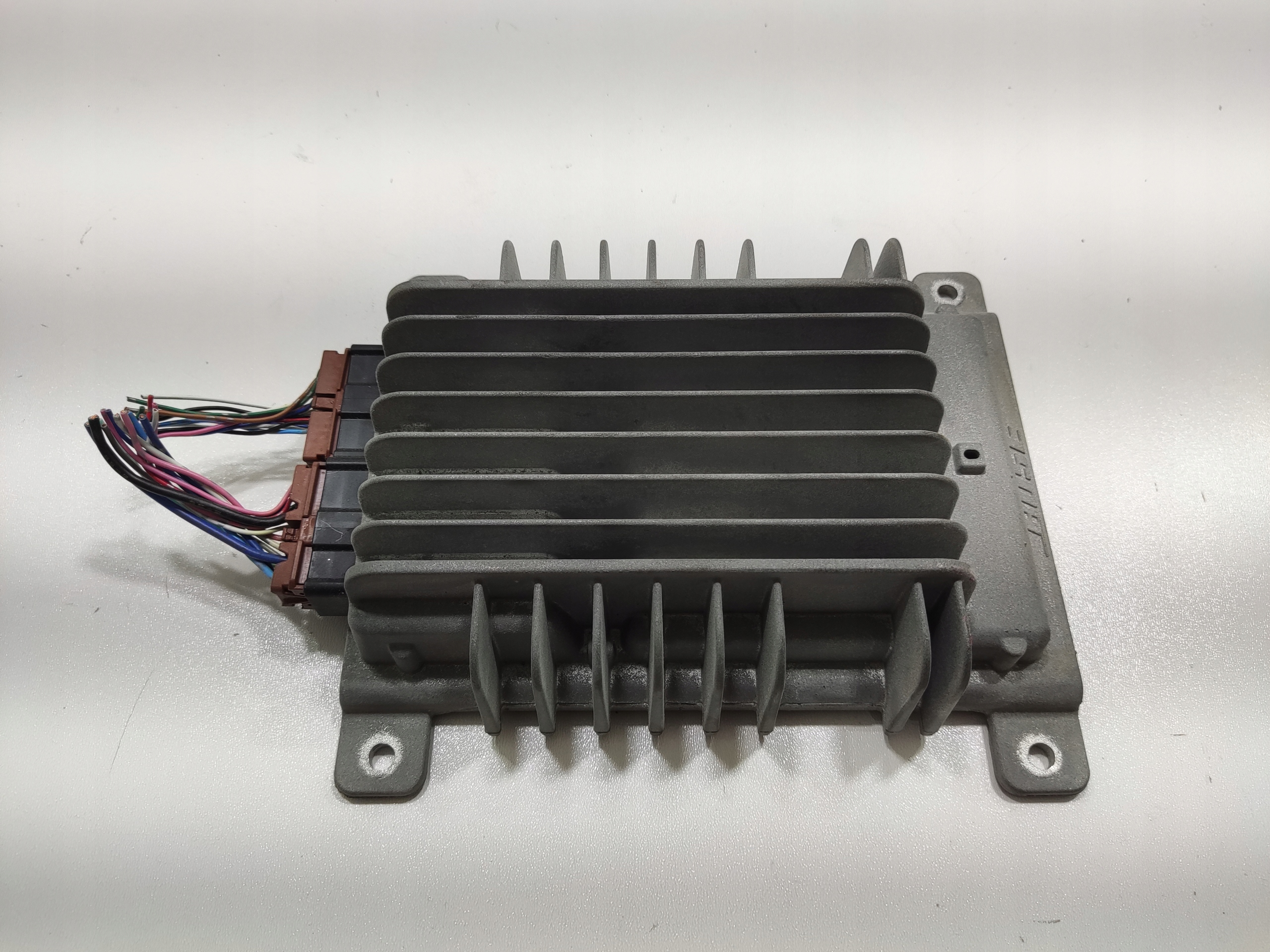 ZOSILNOVAC AUDIO BOSE NISSAN X-TRAIL T31 2007-2014 28061-JG40A