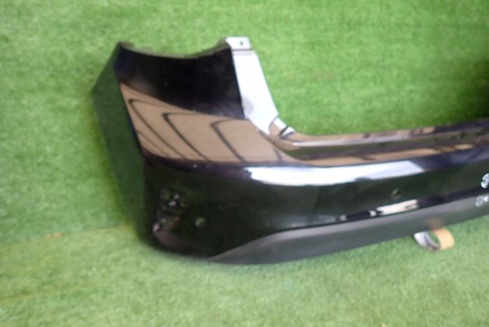 FORD FOCUS MK4 IV HB 18- ZADNÝ NÁRAZNÍK