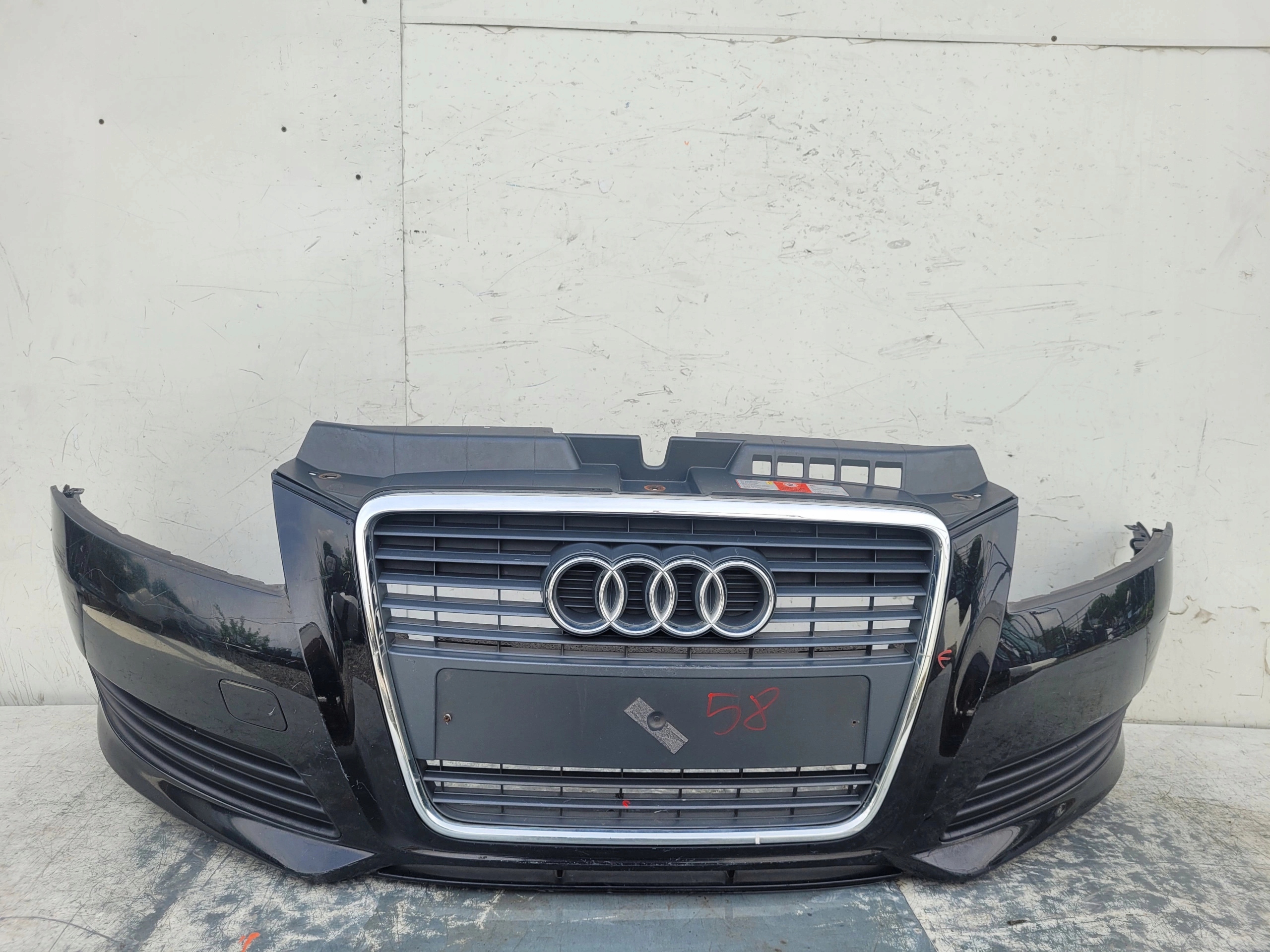 AUDI A3 8P LIFT 08-012 PREDNÝ NÁRAZNÍK