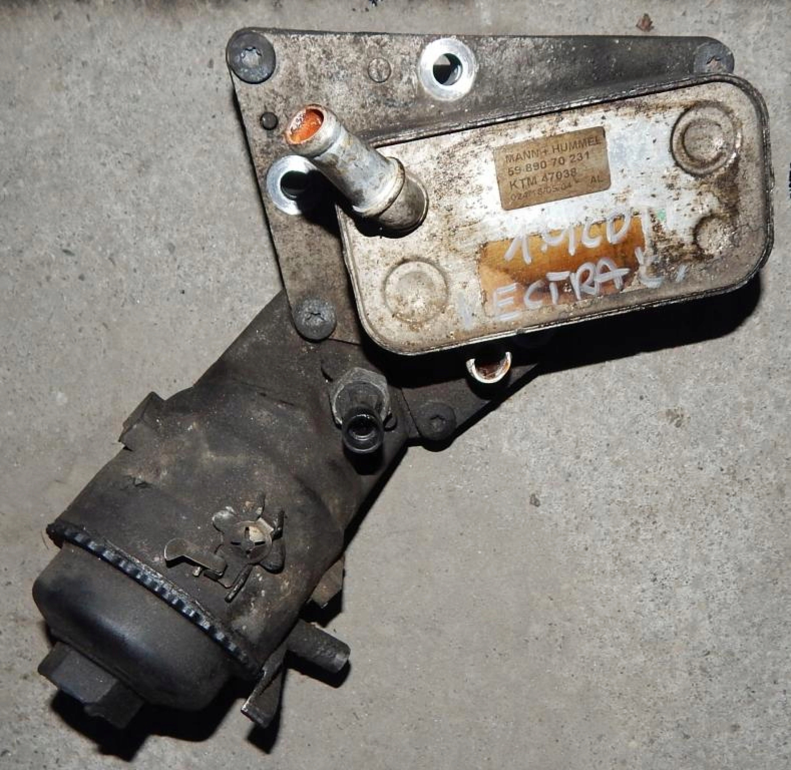 CHLADIČ OLEJA OBAL FILTERA vectra c 1.9 cdti