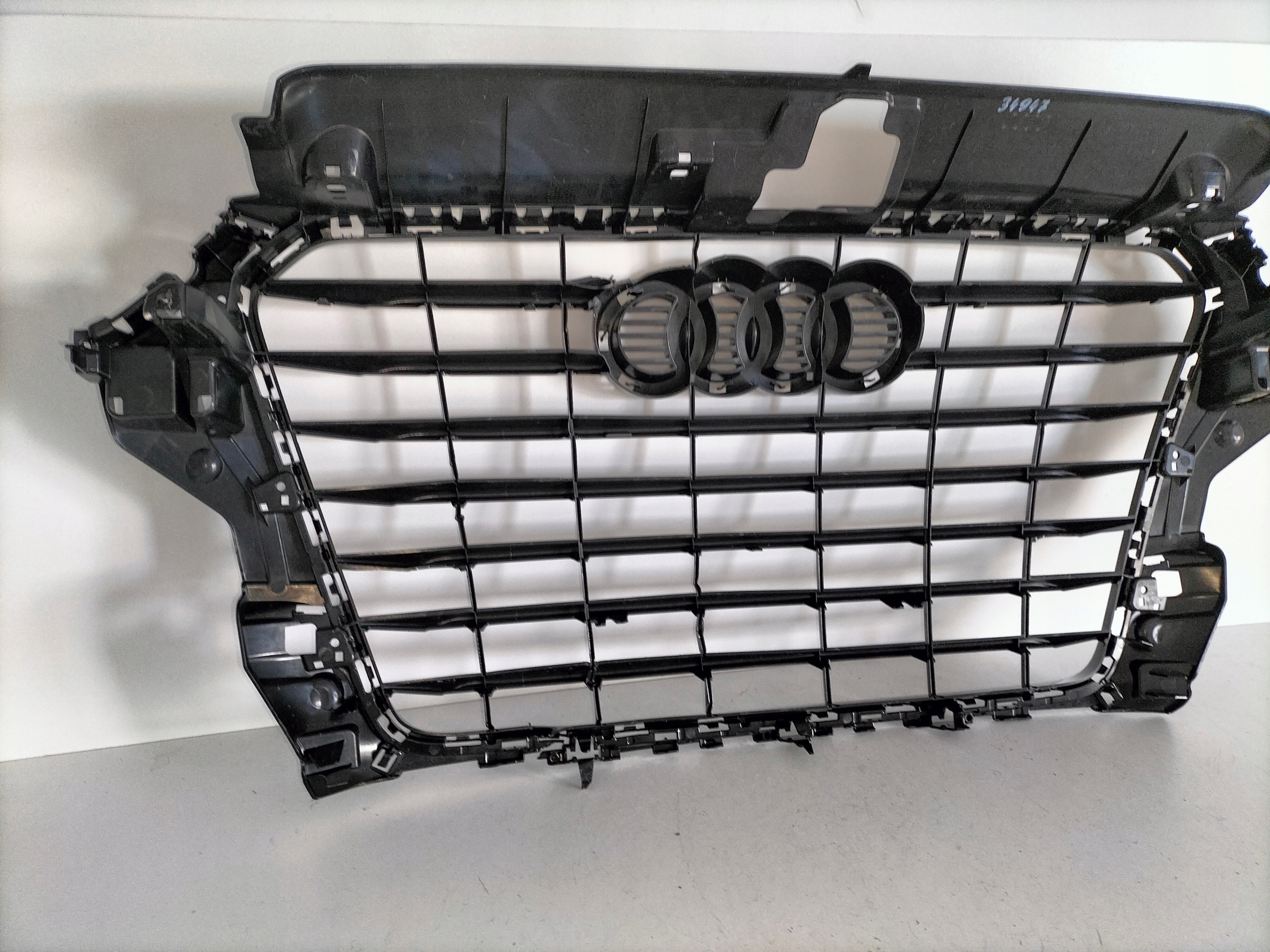 MRIEZKA LISTA AUDI A3 8V 12-16 SEDAN S3