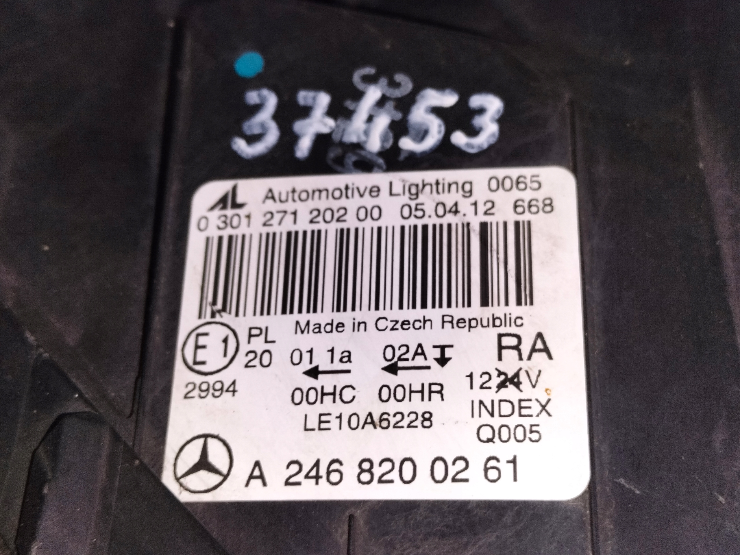 PRAVE PREDNE SVETLO MERCEDES B KLASA W246 11-14
