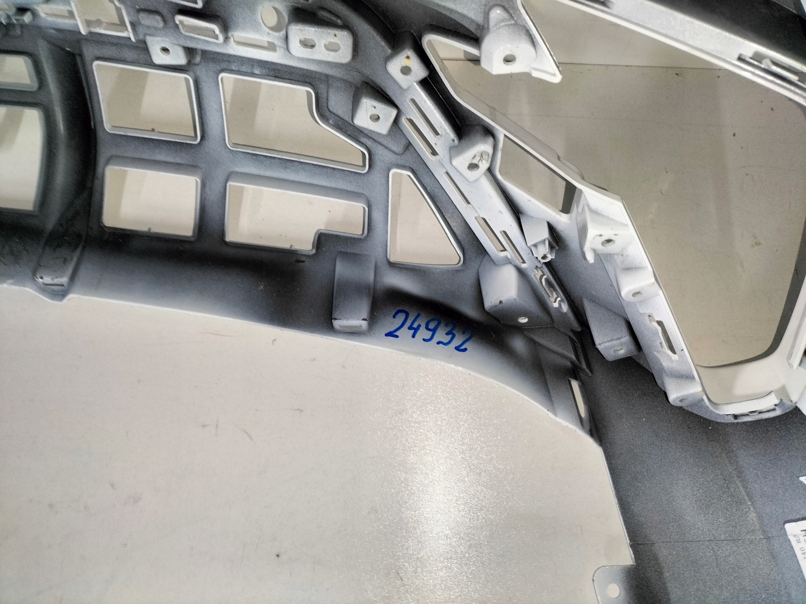 ZADNÝ NÁRAZNÍK HYUNDAI TUCSON 4 IV 20- N-LINE