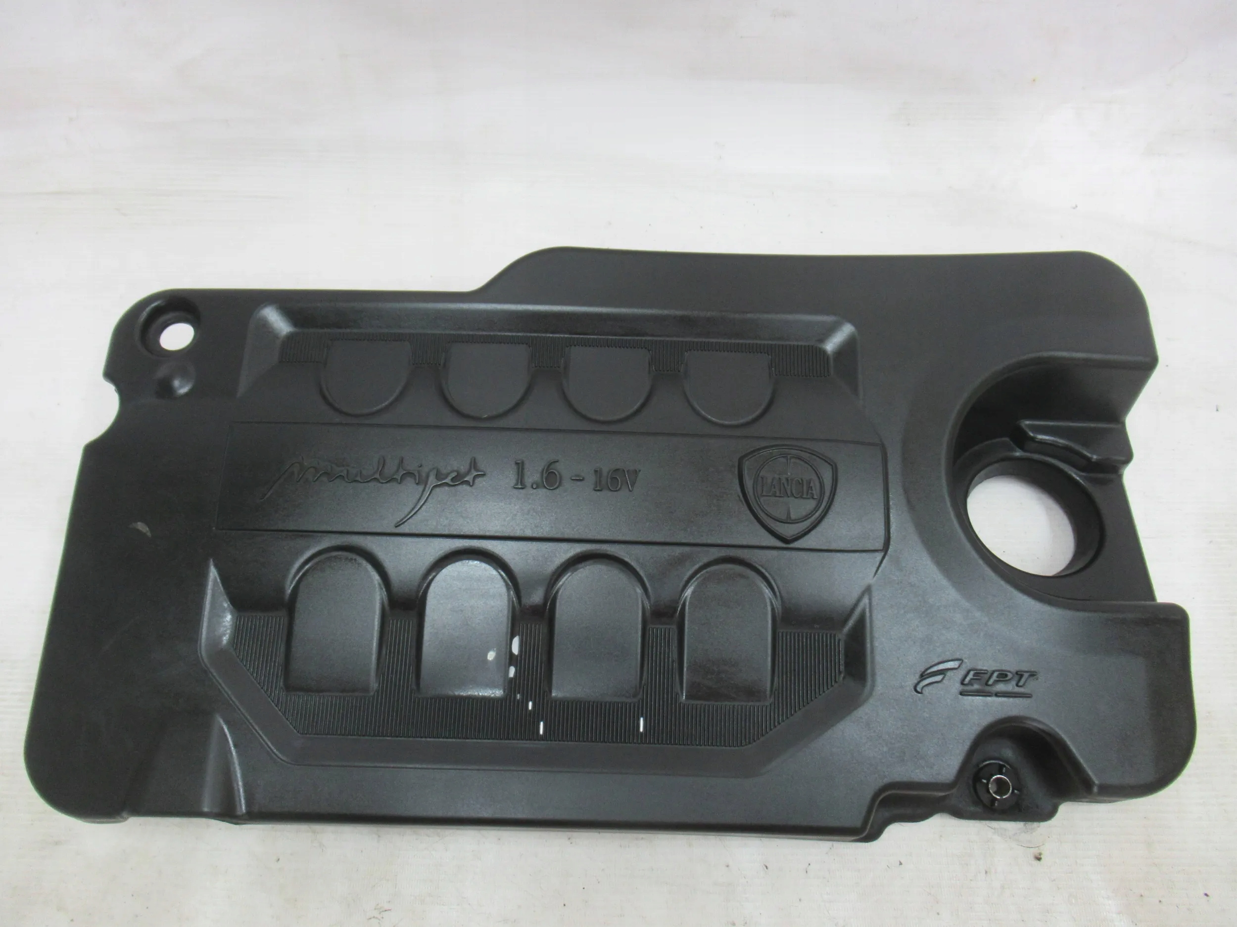 HORNÝ KRYT MOTORA LANCIA MUSA 1.6 JTD