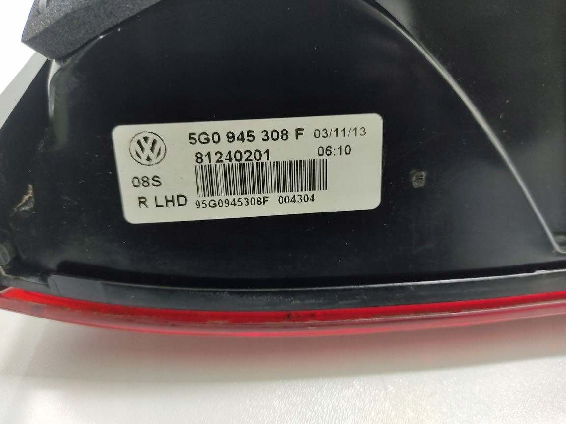 PRAVE ZADNE SVETLO V KAPOTE GOLF VII GTI 5G0945308F 2012-2016