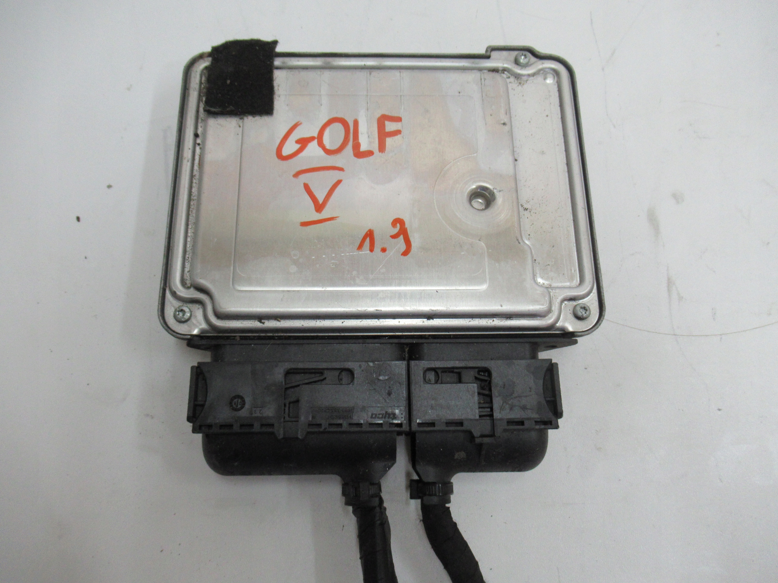 RIADIACA JEDNOTKA 03G906021KH 1.9 TDI VW GOLF V 5