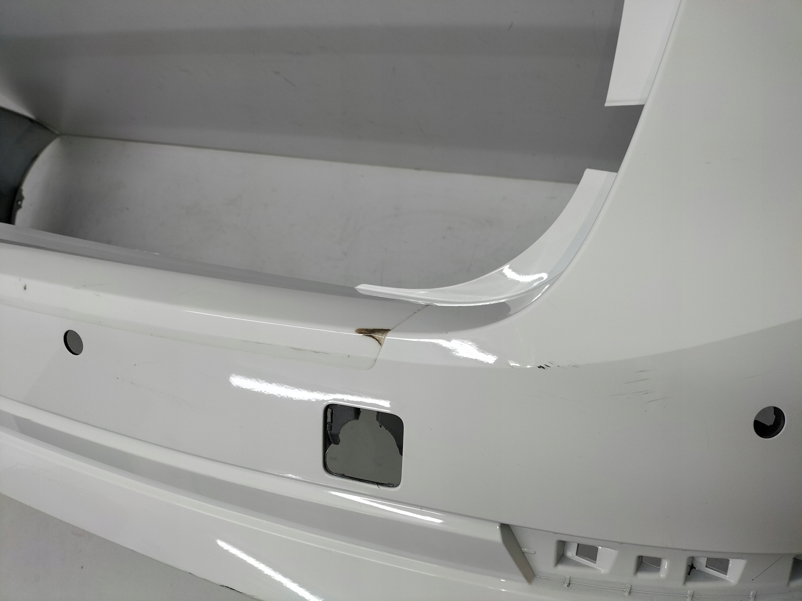 ZADNÝ NÁRAZNÍK SKODA OCTAVIA 4 IV 19- KOMBI