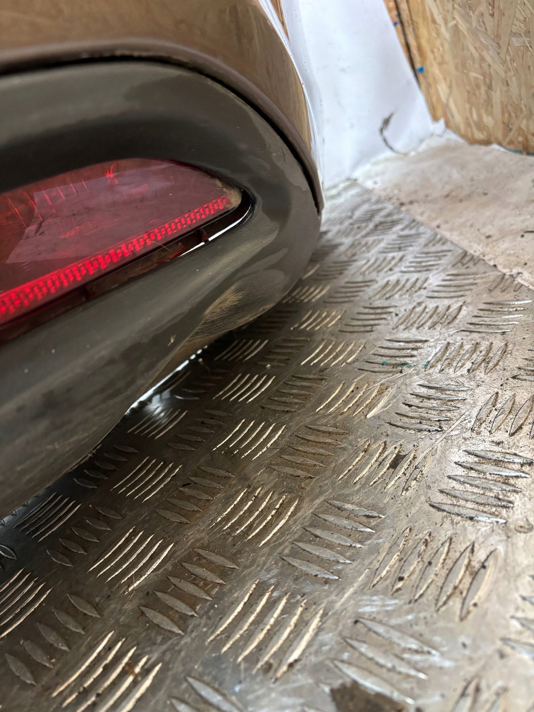 ZADNÝ NÁRAZNÍK FIAT TIPO II KOMBI PDC 16- 444/B