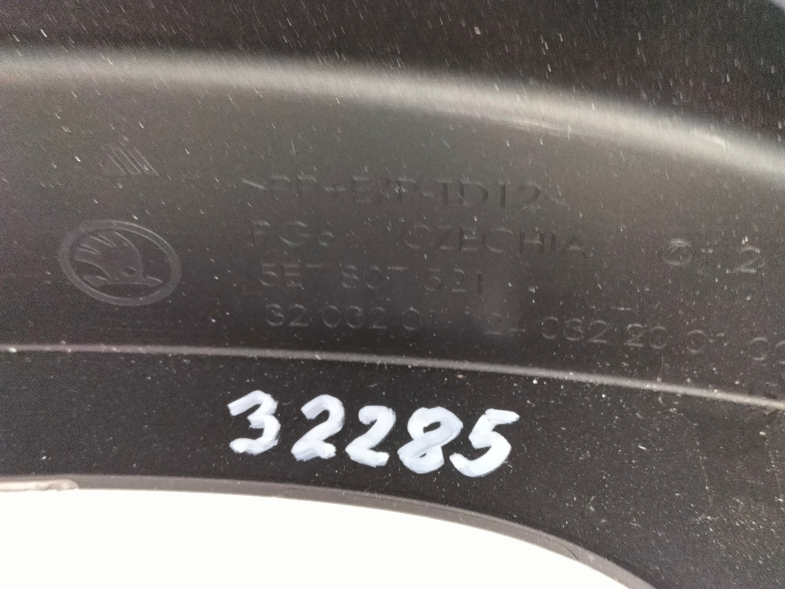 SPOJLER LIŠTA ZADNÉHO NÁRAZNÍKA SKODA OCTAVIA IV 19- KOMBI