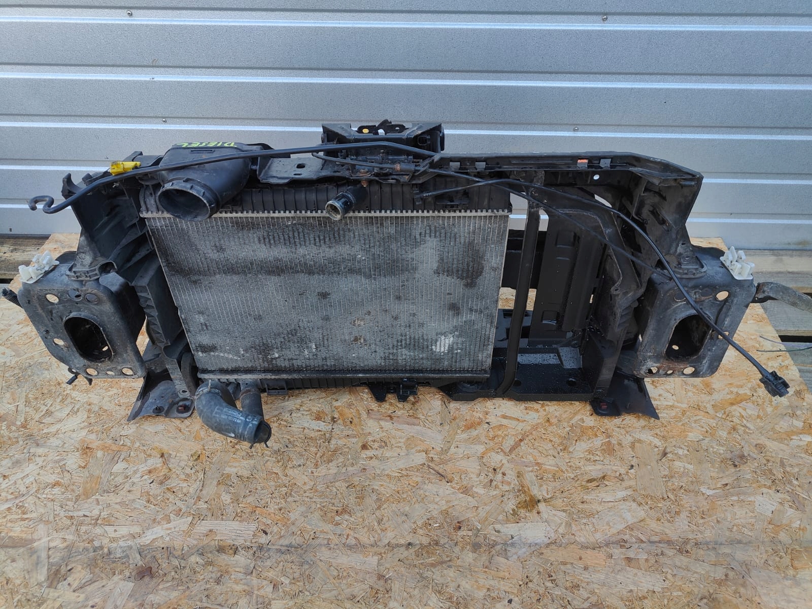 Ford Fiesta 08-12 1.4 diesel PREDNÉ ČELO VÝSTUHA CHLADIČ