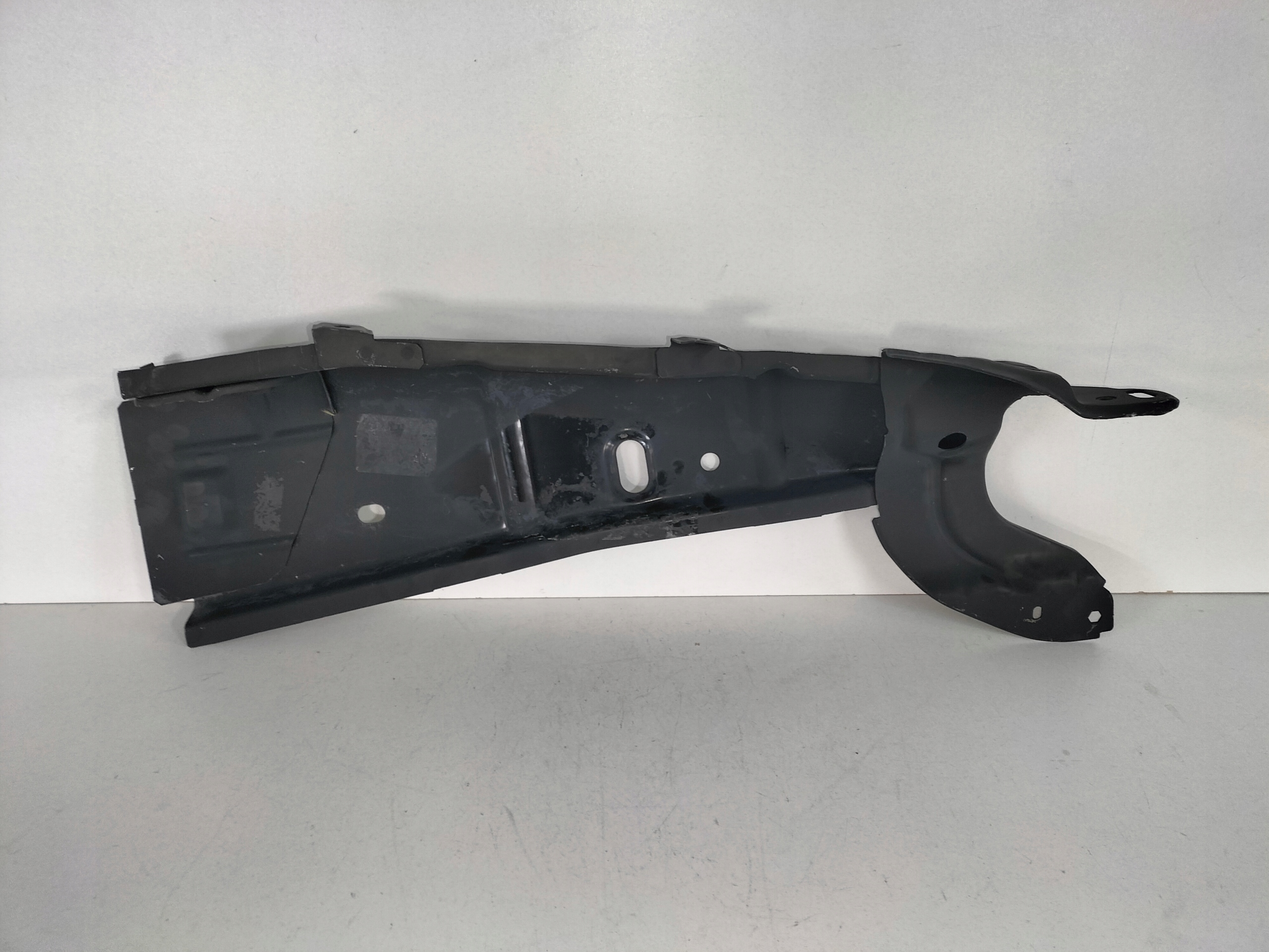 DRZIAK LAVEHO PREDNEHO BLATNIKA FIAT PANDA II 03-