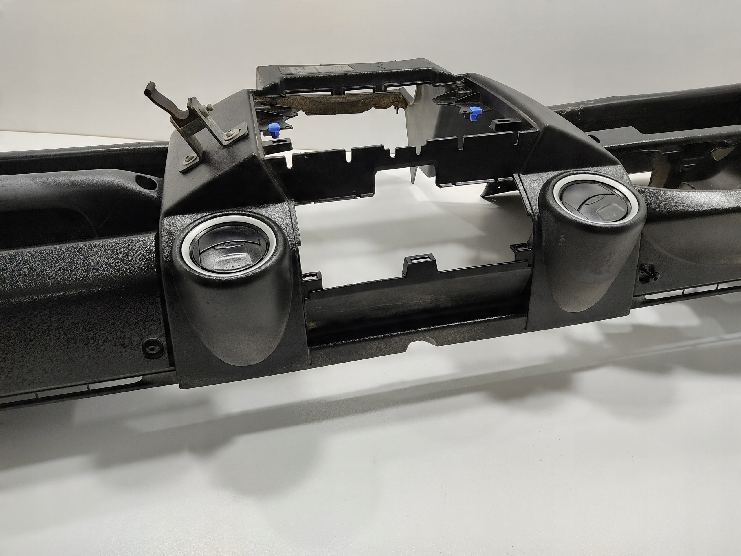 PRISTROJOVA DOSKA LAND ROVER DEFENDER 2007-2014 EUROPA