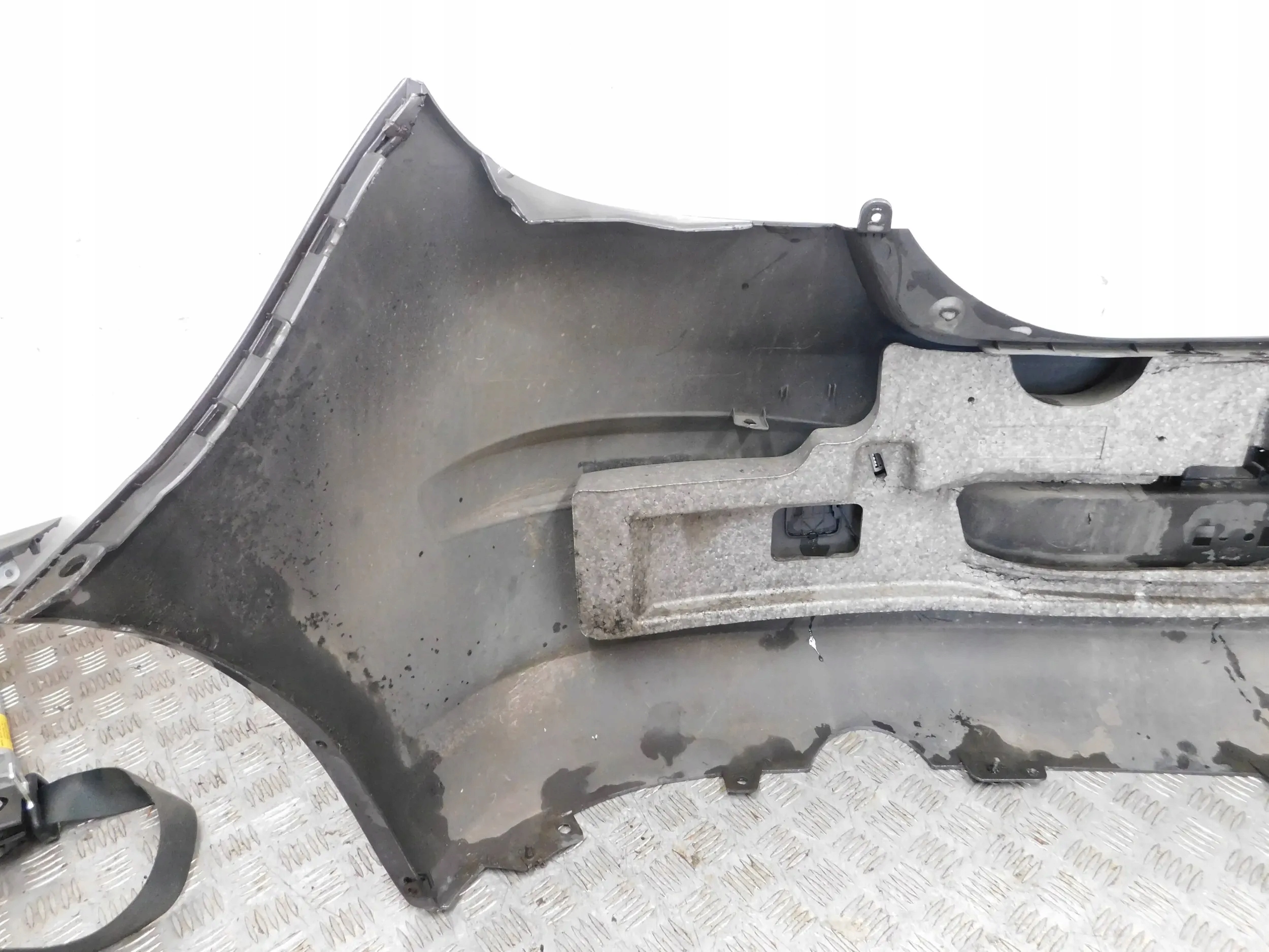 ZADNÝ NÁRAZNÍK HYUNDAI I30 HB 07-