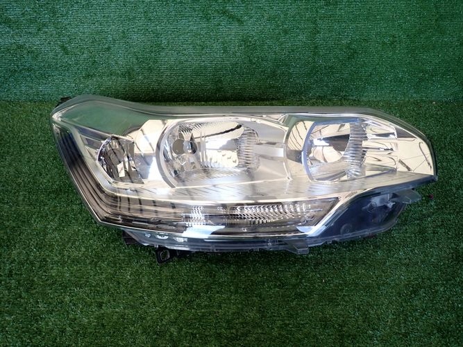 CITROEN C5 10- PRAVE PREDNE SVETLO 9672694080