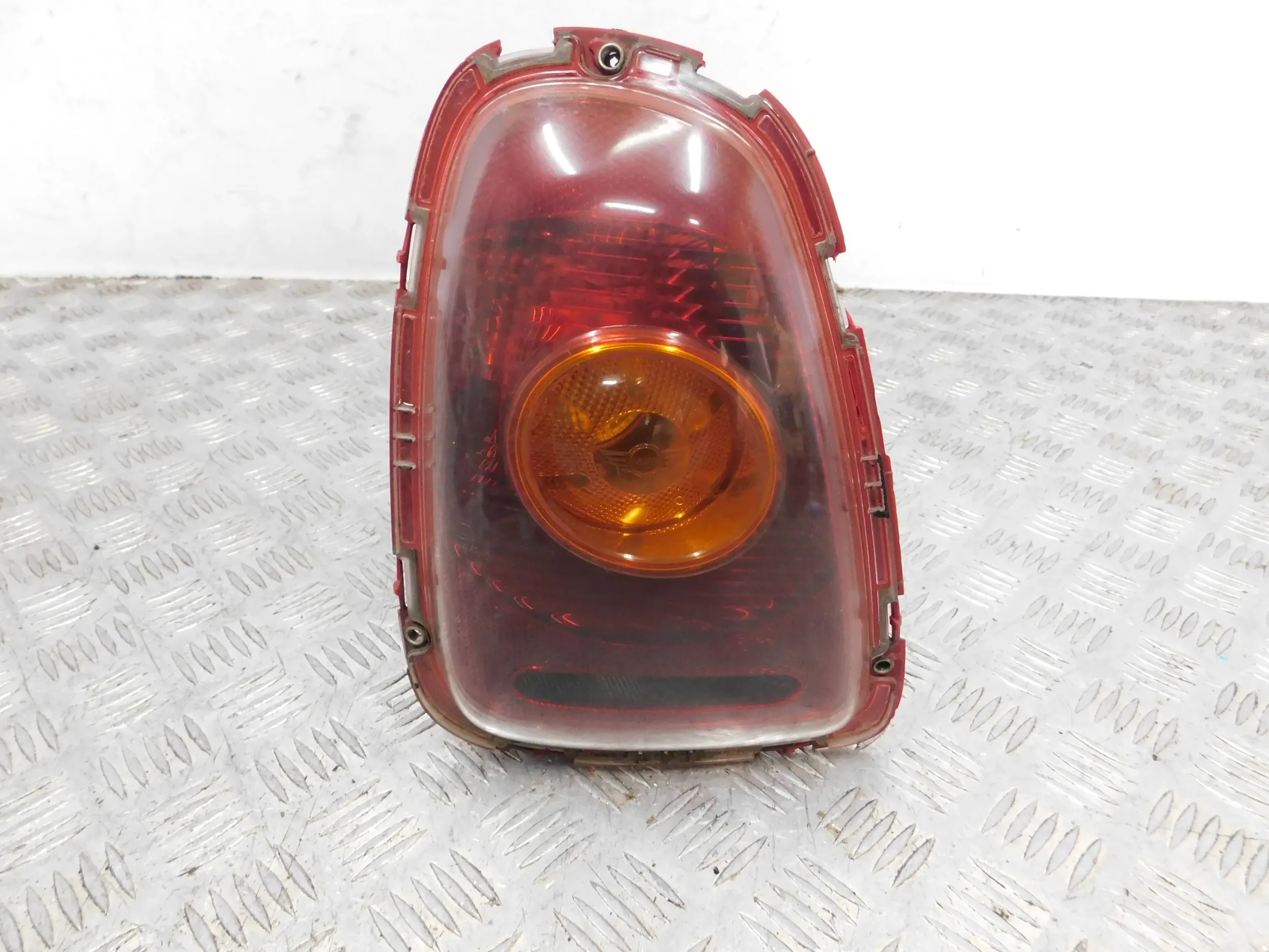 LAVE ZADNE SVETLO MINI COOPER R56