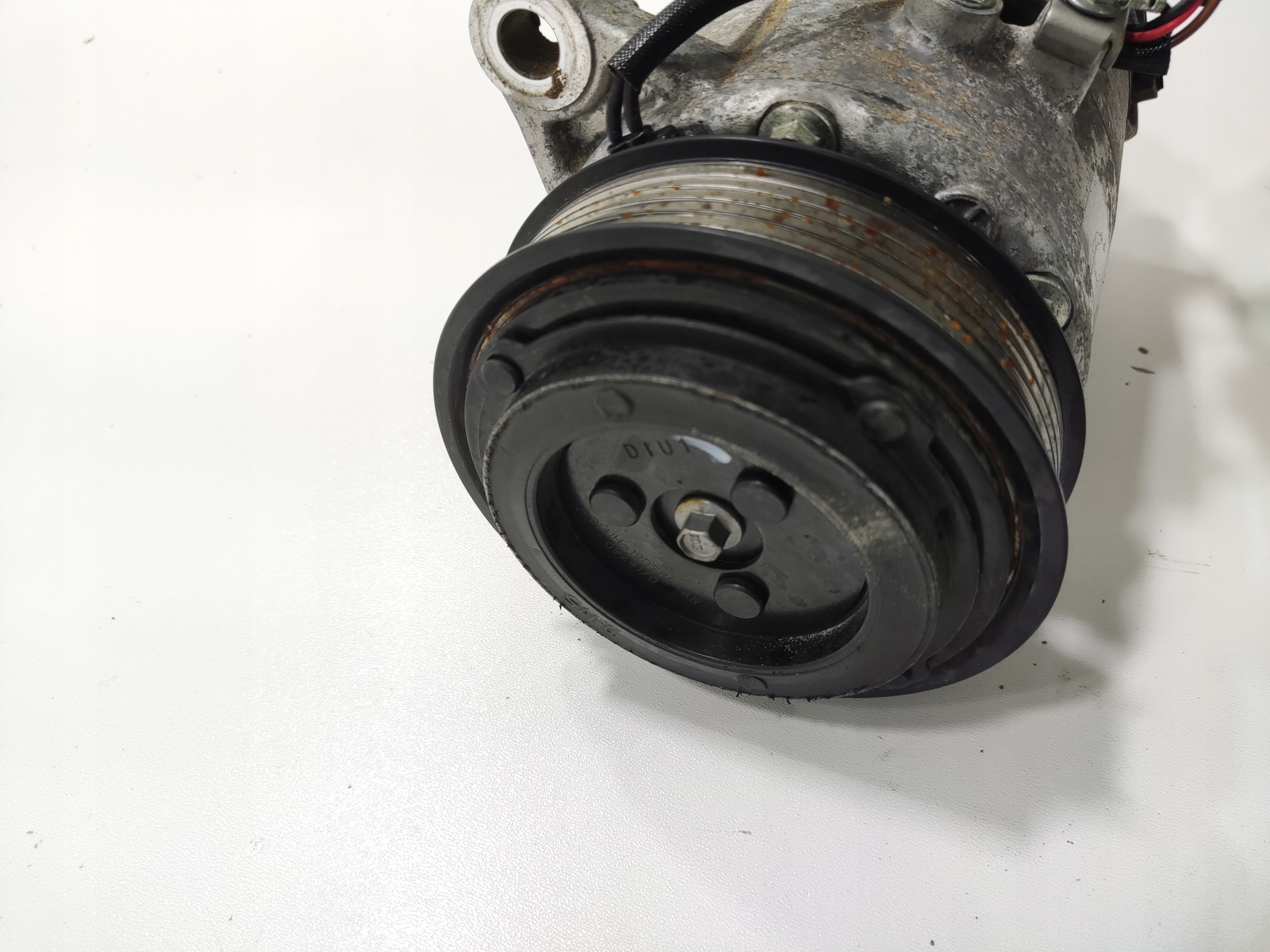 KOMPRESOR KLIMATIZACIE MINI COUNTRYMAN F60 2.0D 2016-2020