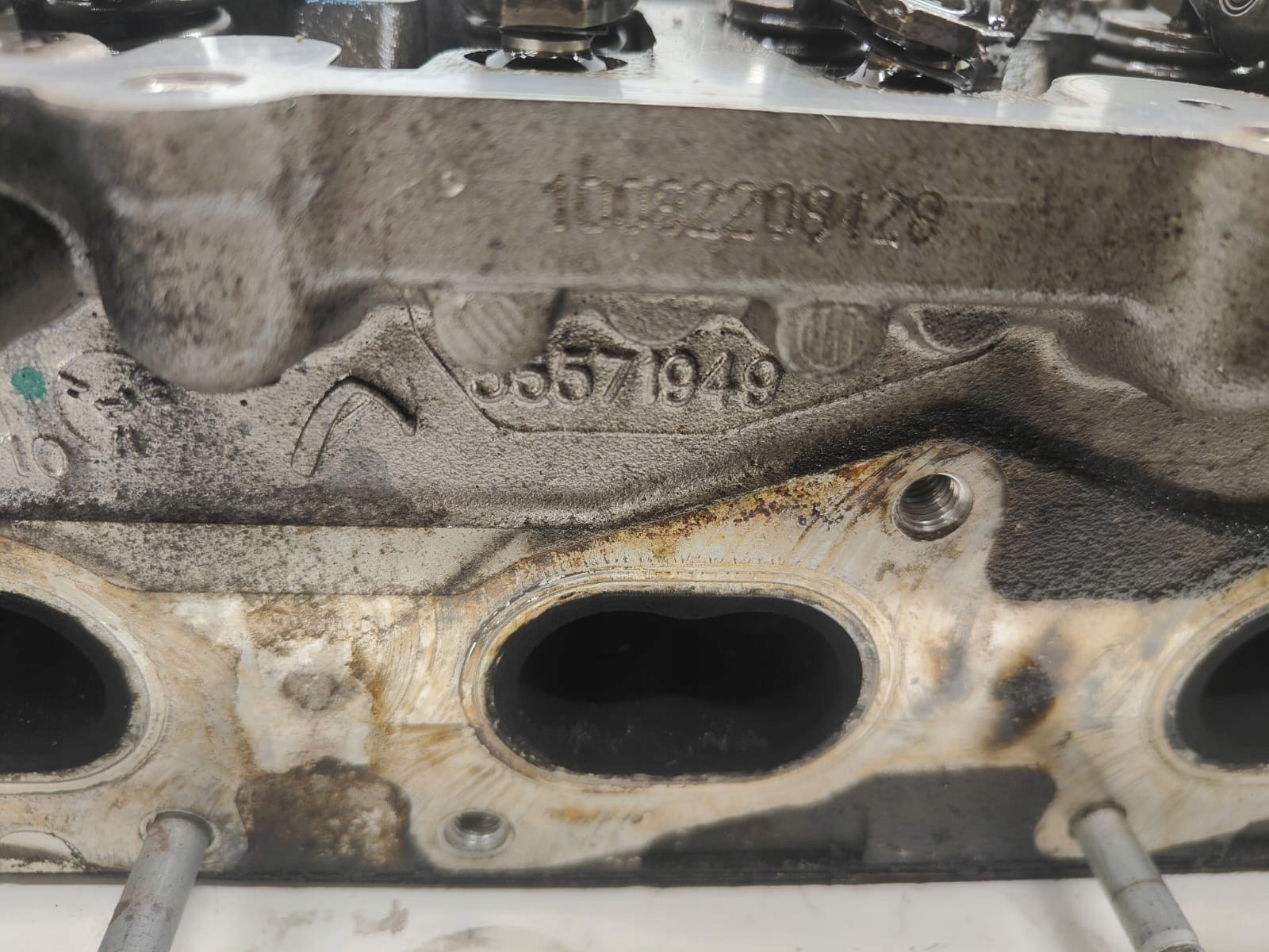 Opel insignia zafira 2.0 diesel 55571949 HLAVA KOMPLETNÁ S VAČKAMI