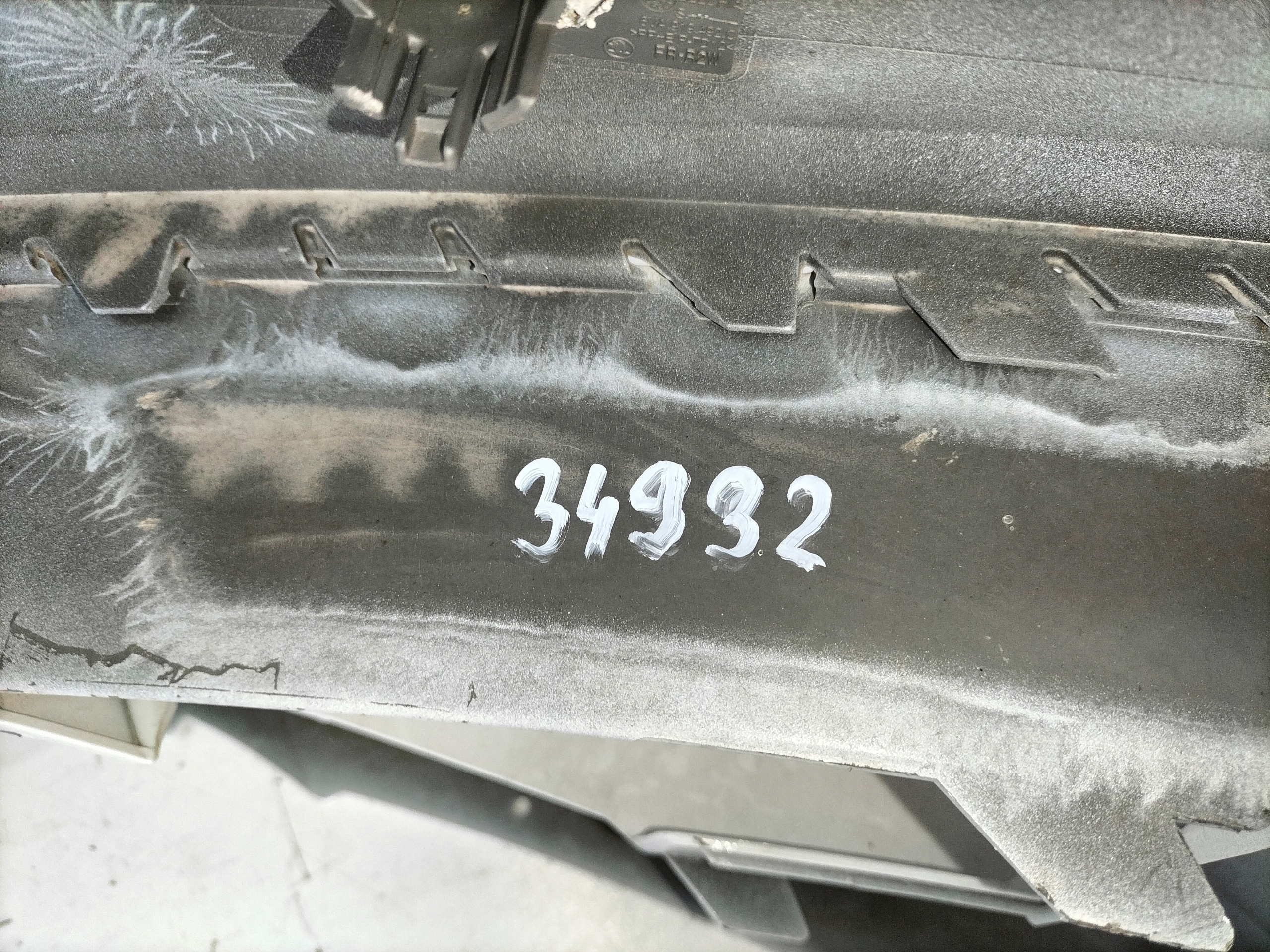 PREDNÝ NÁRAZNÍK SKODA FABIA 4 IV 21-