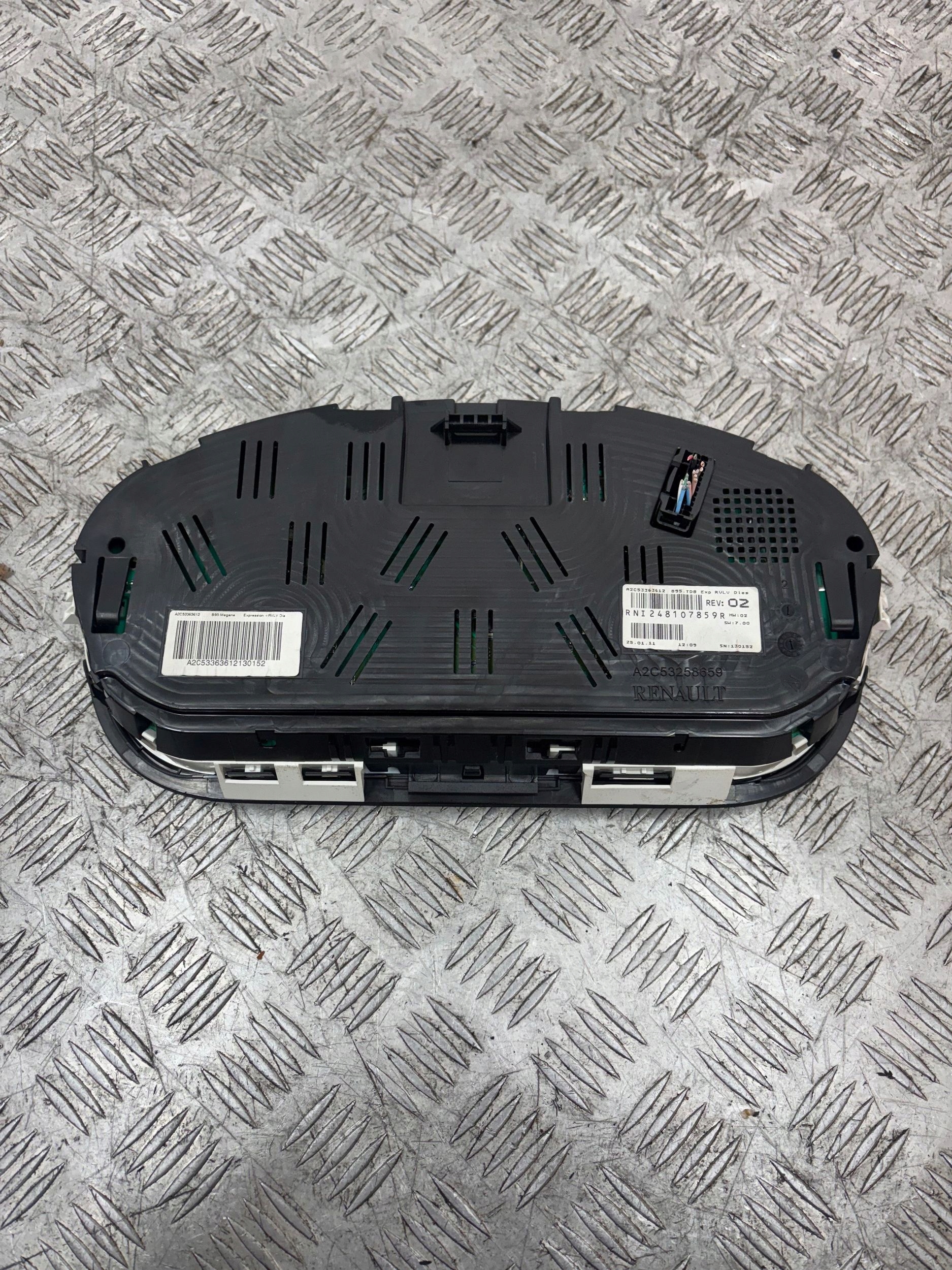 TACHOMETER BUDIKY RENAULT MEGANE III 3 1.5 DCI 248107859R