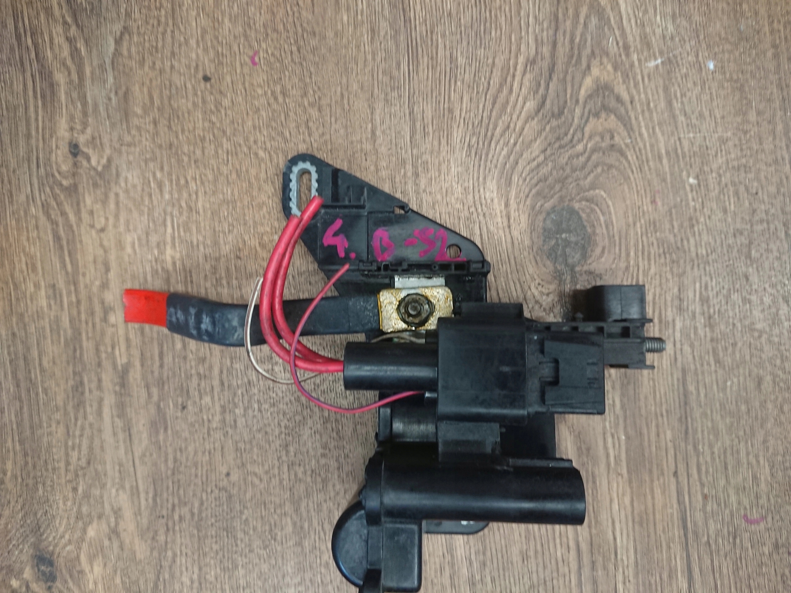 BMW F20 E30 KONTAKT AUTOBATERIE 929614901
