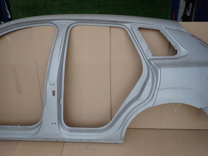 AUDI Q3 II 25- BOČNICA ĽAVÝ ZADNÝ BLATNÍK PRAH STLPIK