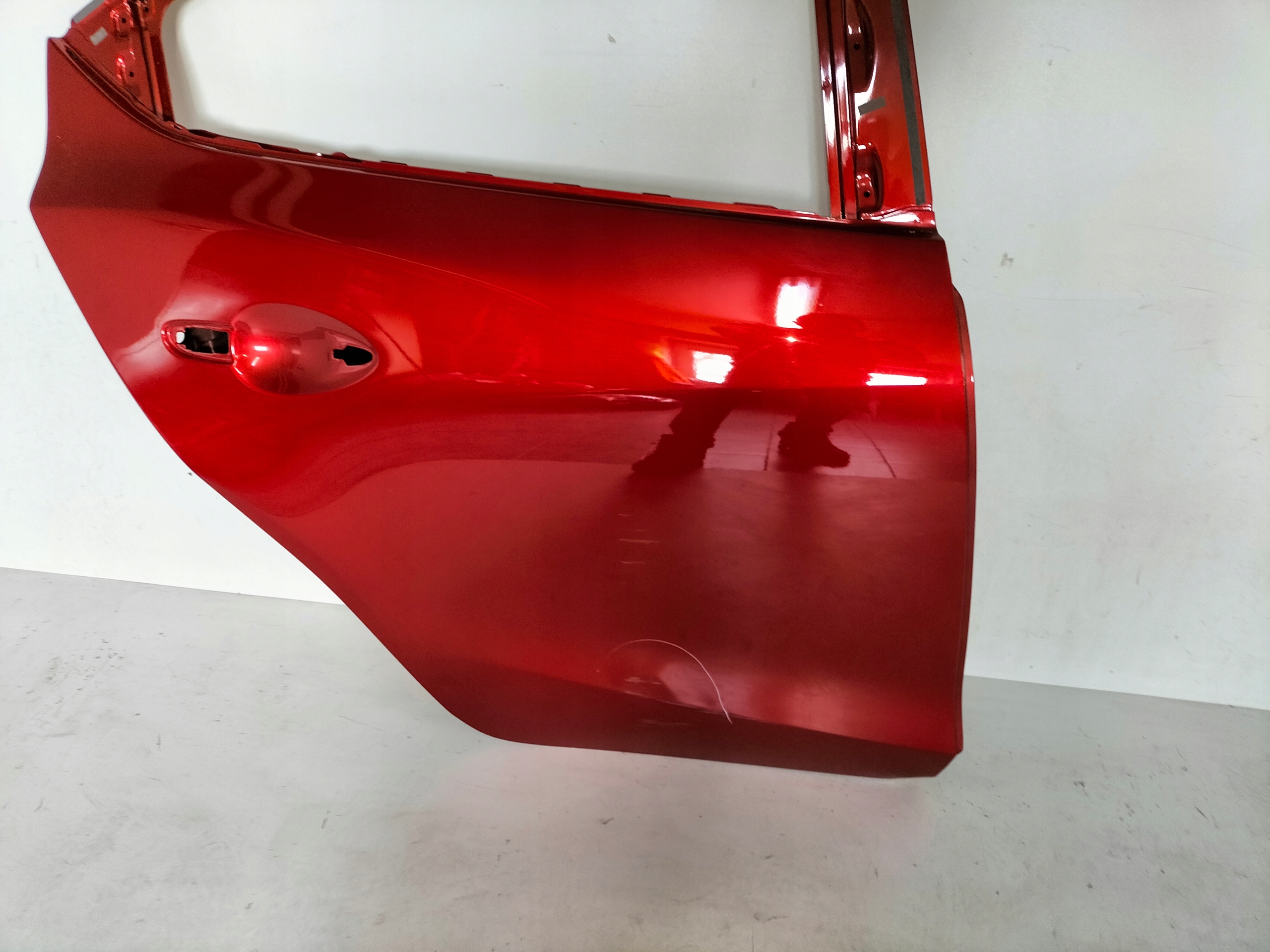 PRAVE ZADNE DVERE MAZDA 3 BM 13- HB