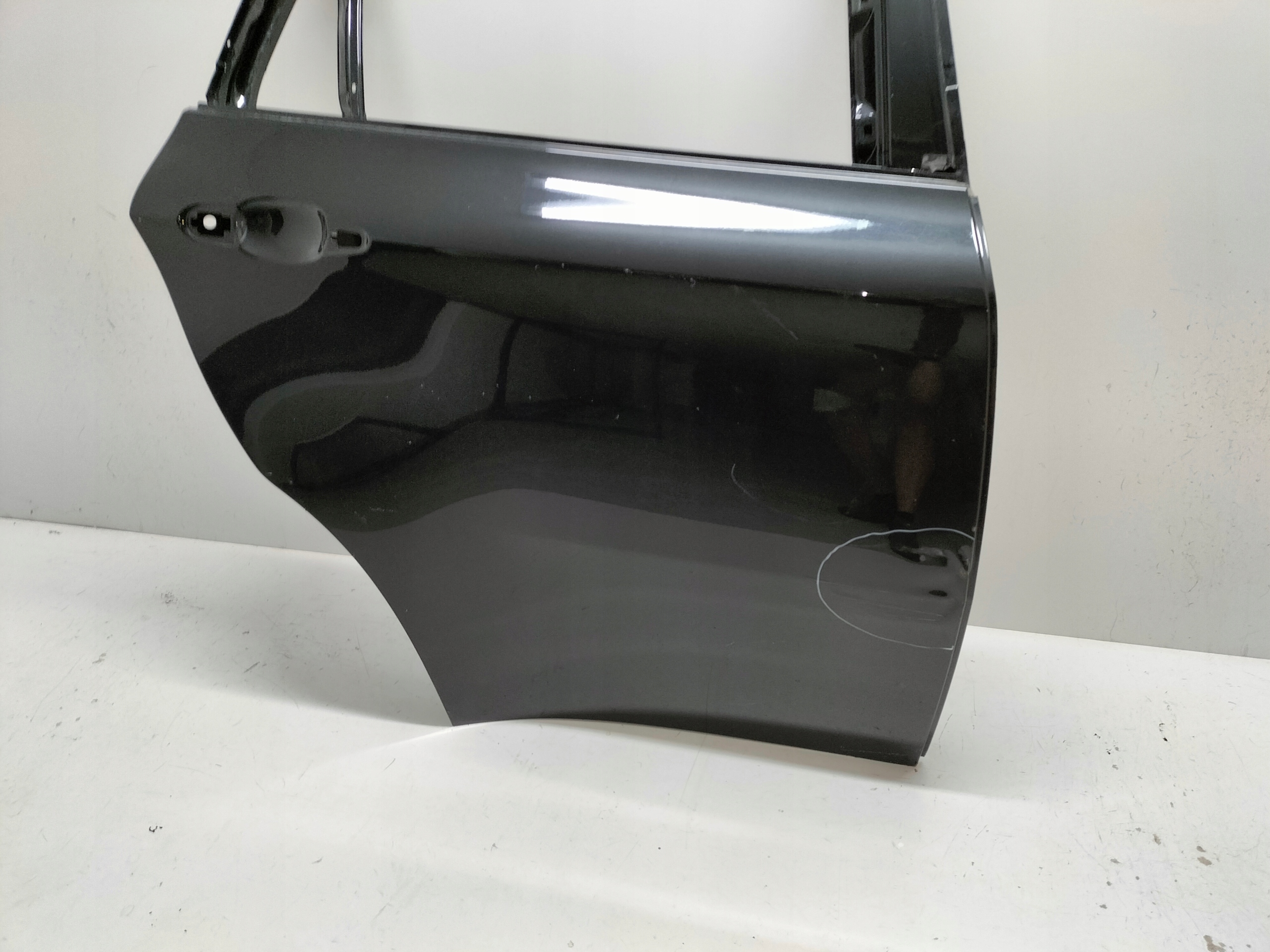 PRAVE ZADNE DVERE BMW X6 E71 08-13