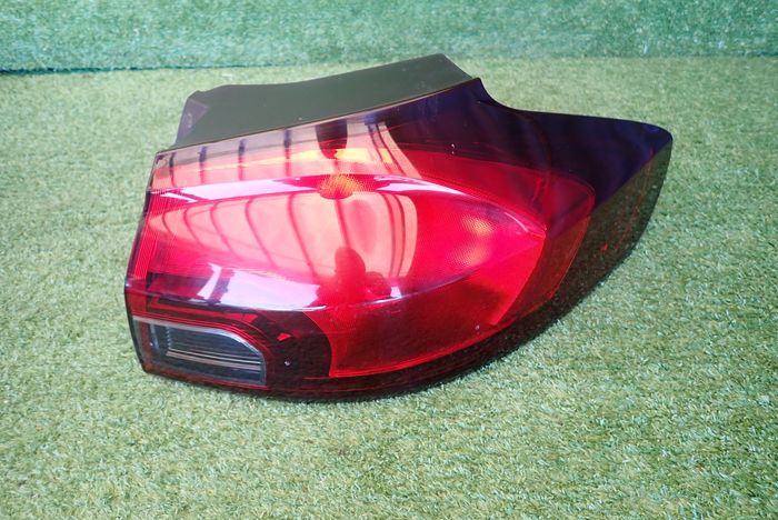 OPEL ZAFIRA C PRAVE ZADNE SVETLO