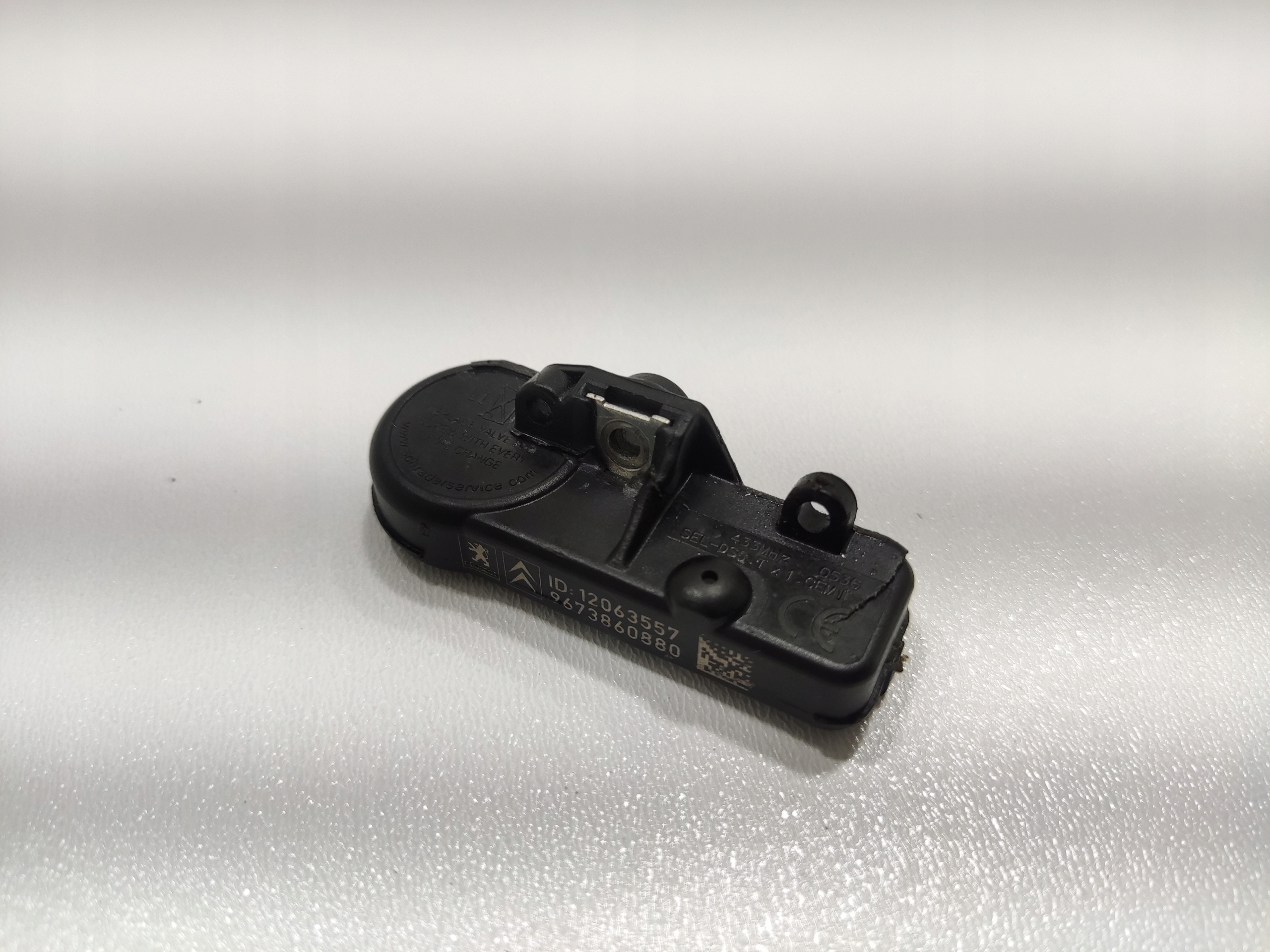 ČIDLO TLAKU PNEUMATIK TMPS PEUGEOT 3008 I 9673860880 2009-2016