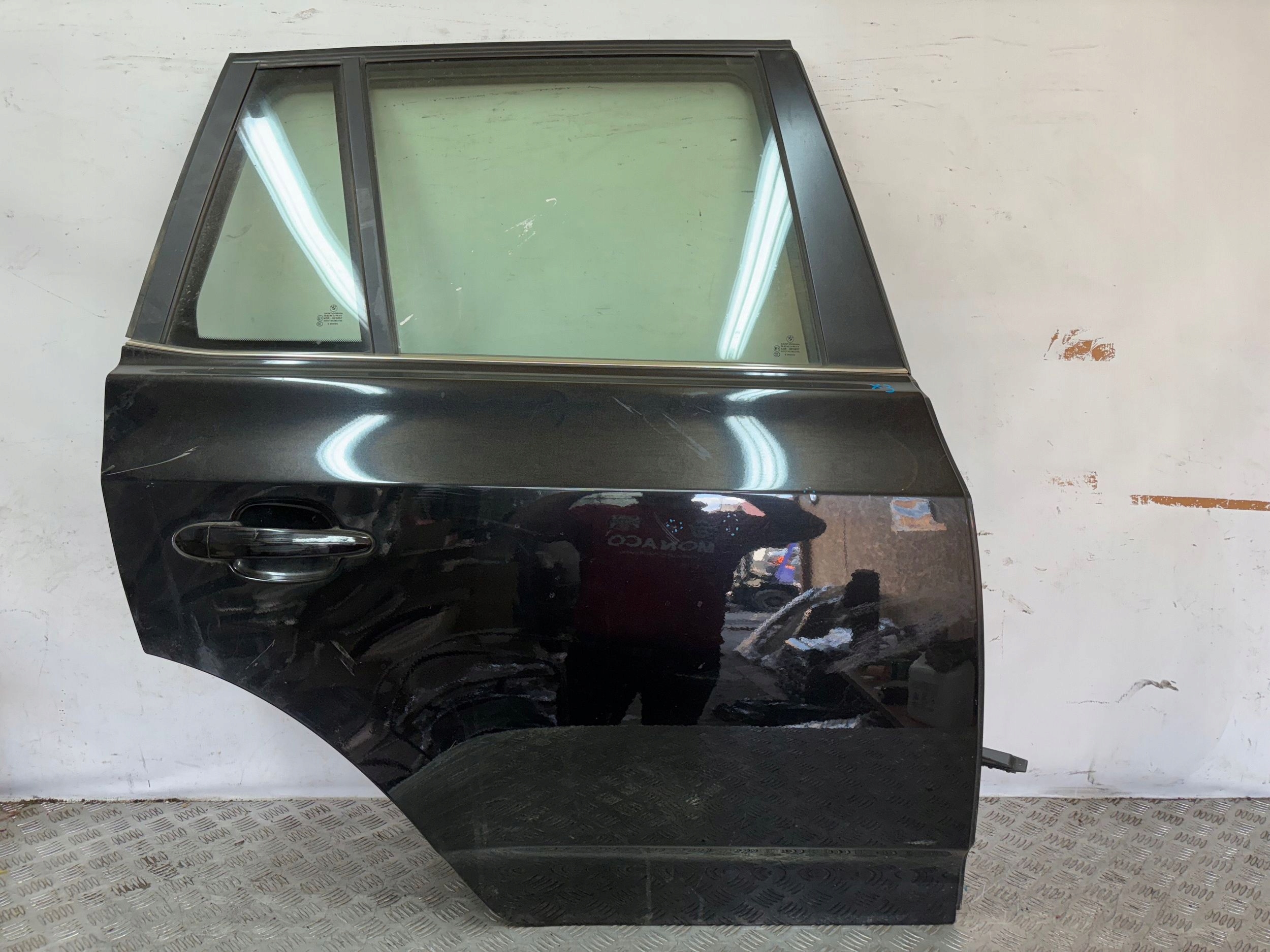 PRAVE ZADNE DVERE BMW X3 E83 03-