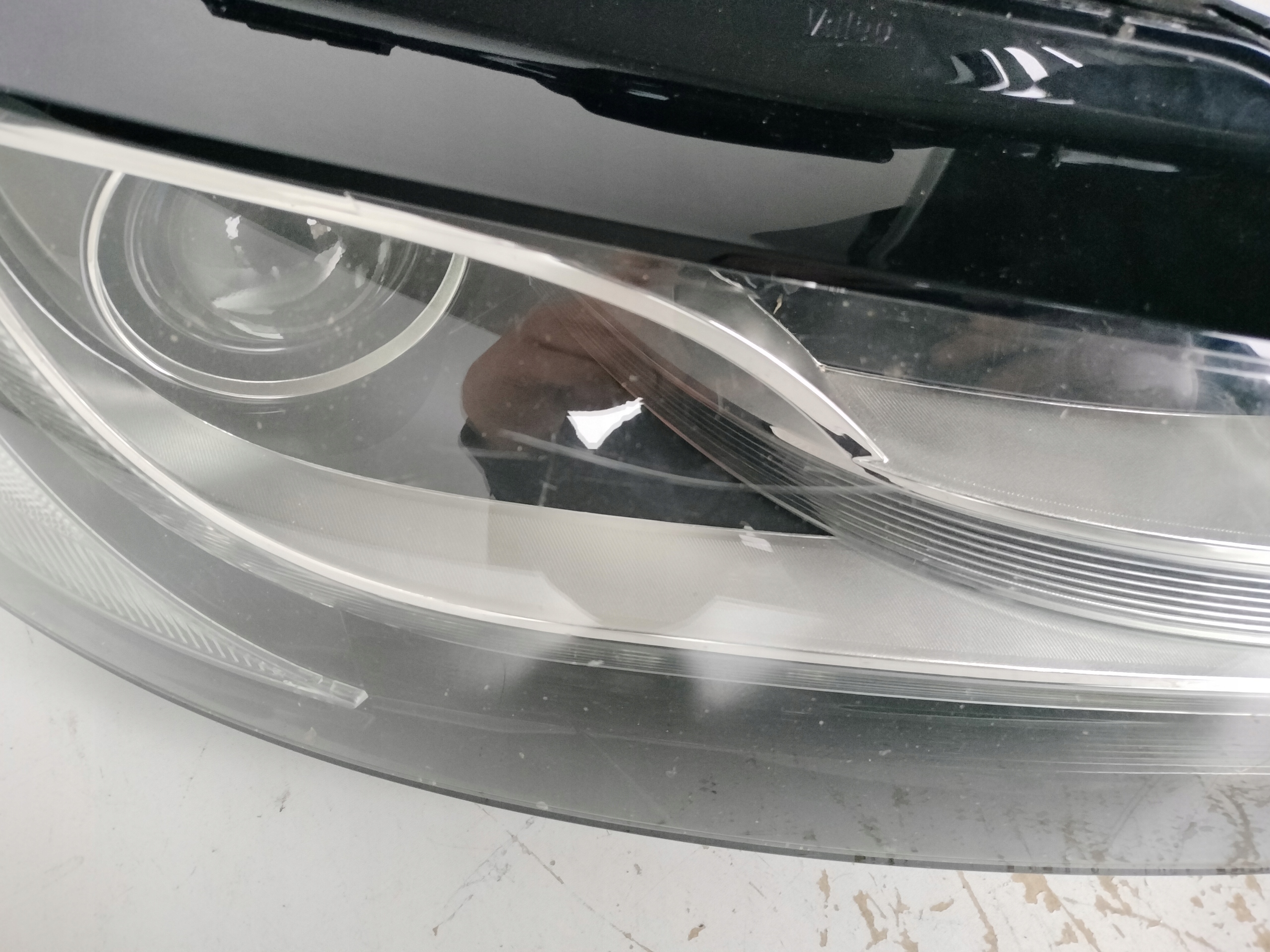 PRAVE PREDNE SVETLO AUDI A5 8T 8T0 07-11 XENON LED NIENATAČACI