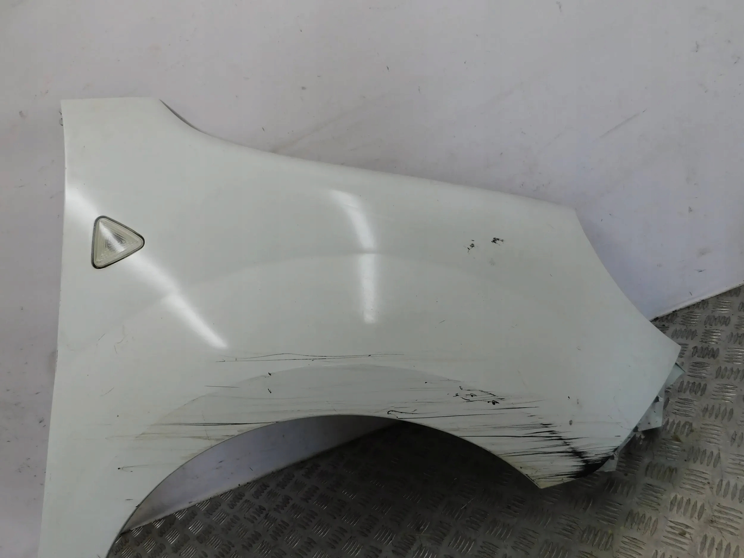 BLATNIK PREDNÝ PRAVY RENAULT KANGOO II 08-