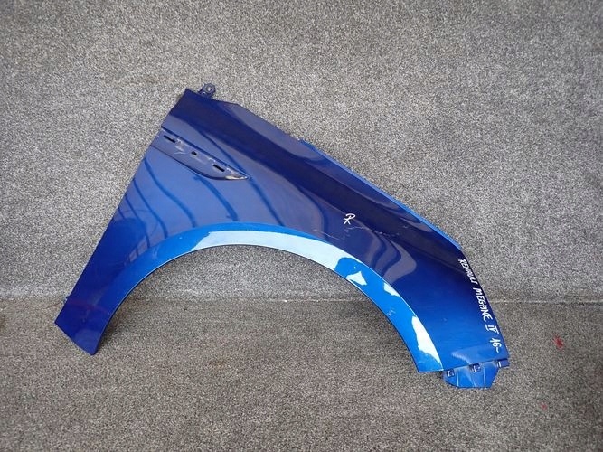 RENAULT MEGANE IV PRAVY PREDNY BLATNIK