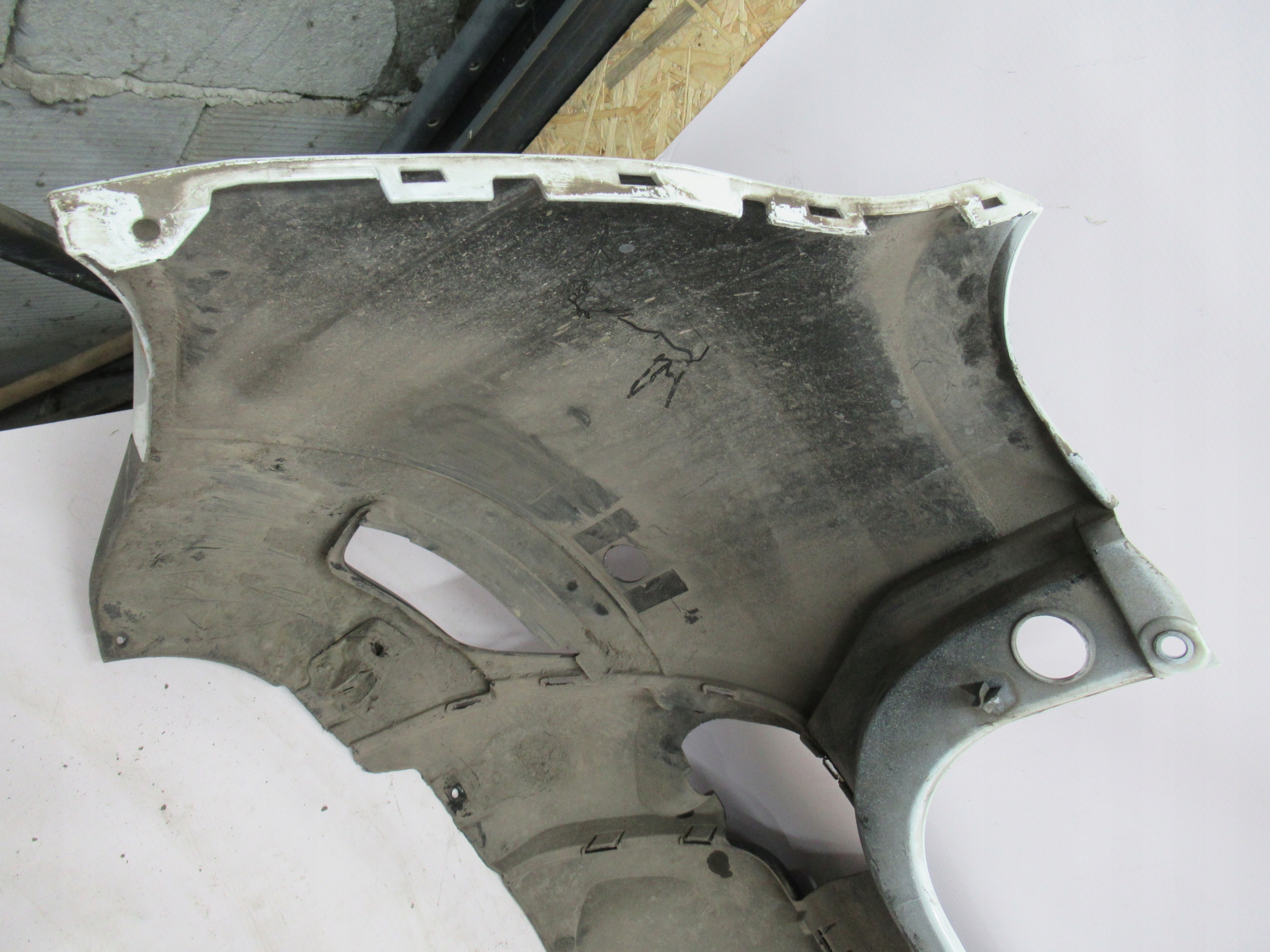 ZADNÝ NÁRAZNÍK DACIA DUSTER II 17-