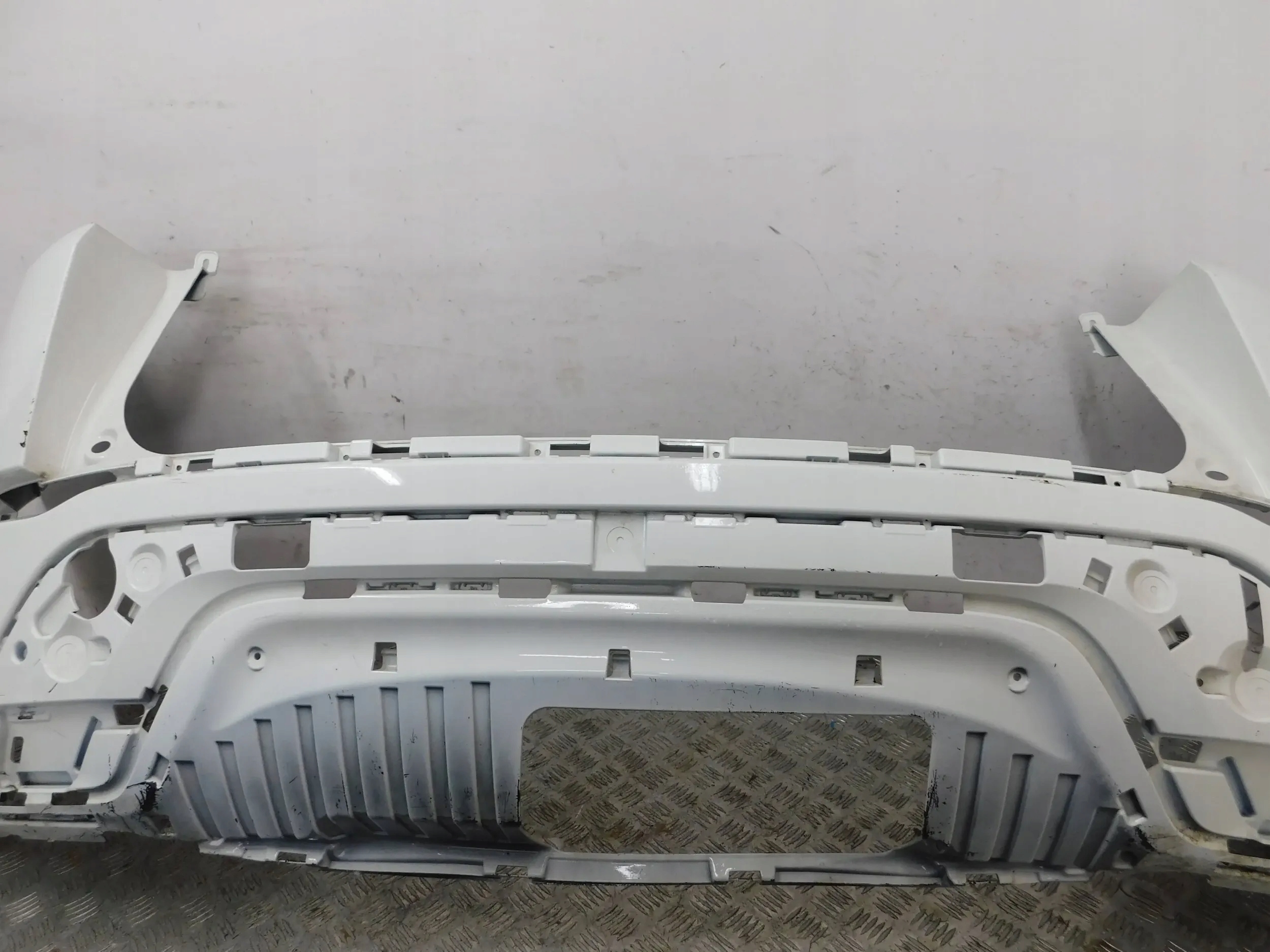 ZADNÝ NÁRAZNÍK RANGE ROVER EVOQUE II 19-