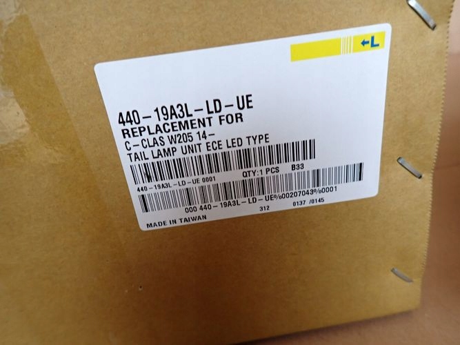 MERCEDES W205 205 C-KLASA SEDAN LED LAVE ZADNE SVETLO NÁHRADA