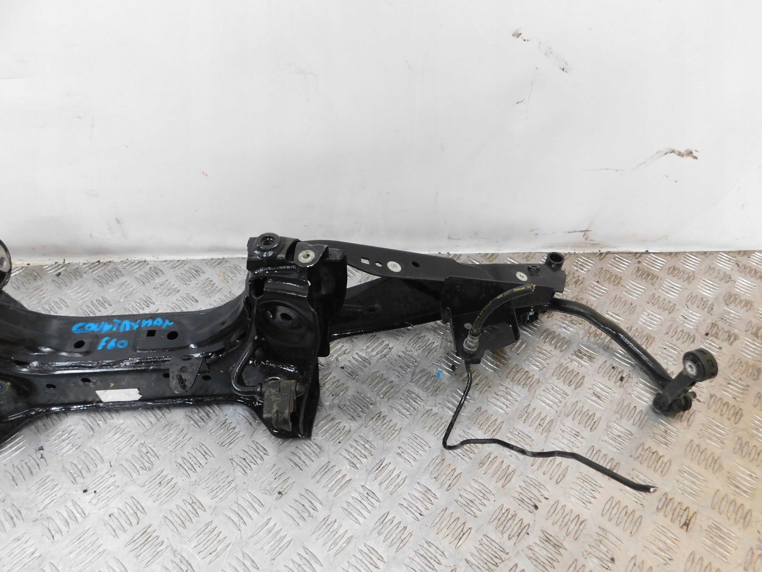 ZADNÁ NÁPRAVA VÝSTUHA MINI COUNTRYMAN F60